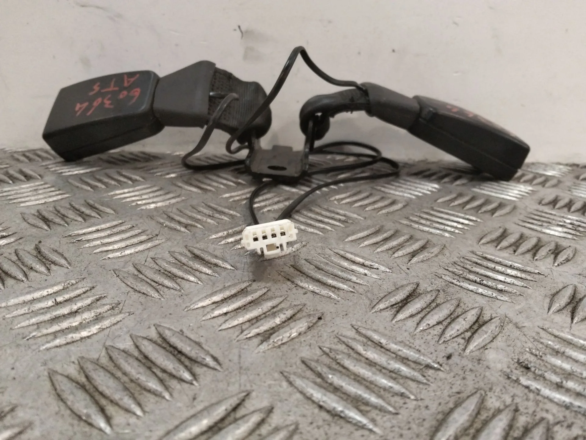 Enganche Cinturon Trasero Central para Citroën C4 Cactus