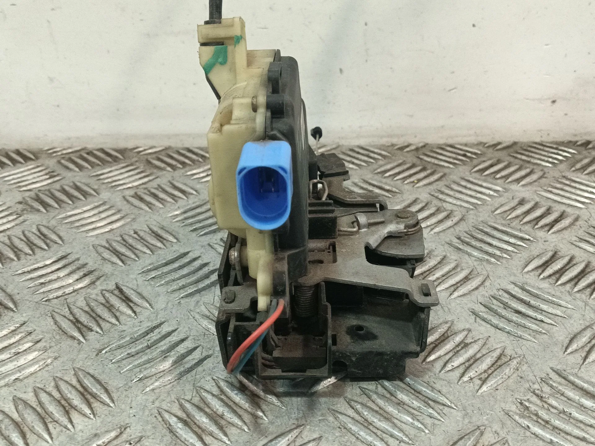 Cerradura Puerta Trasera Izquierda para Seat Ibiza Iii (6L1)