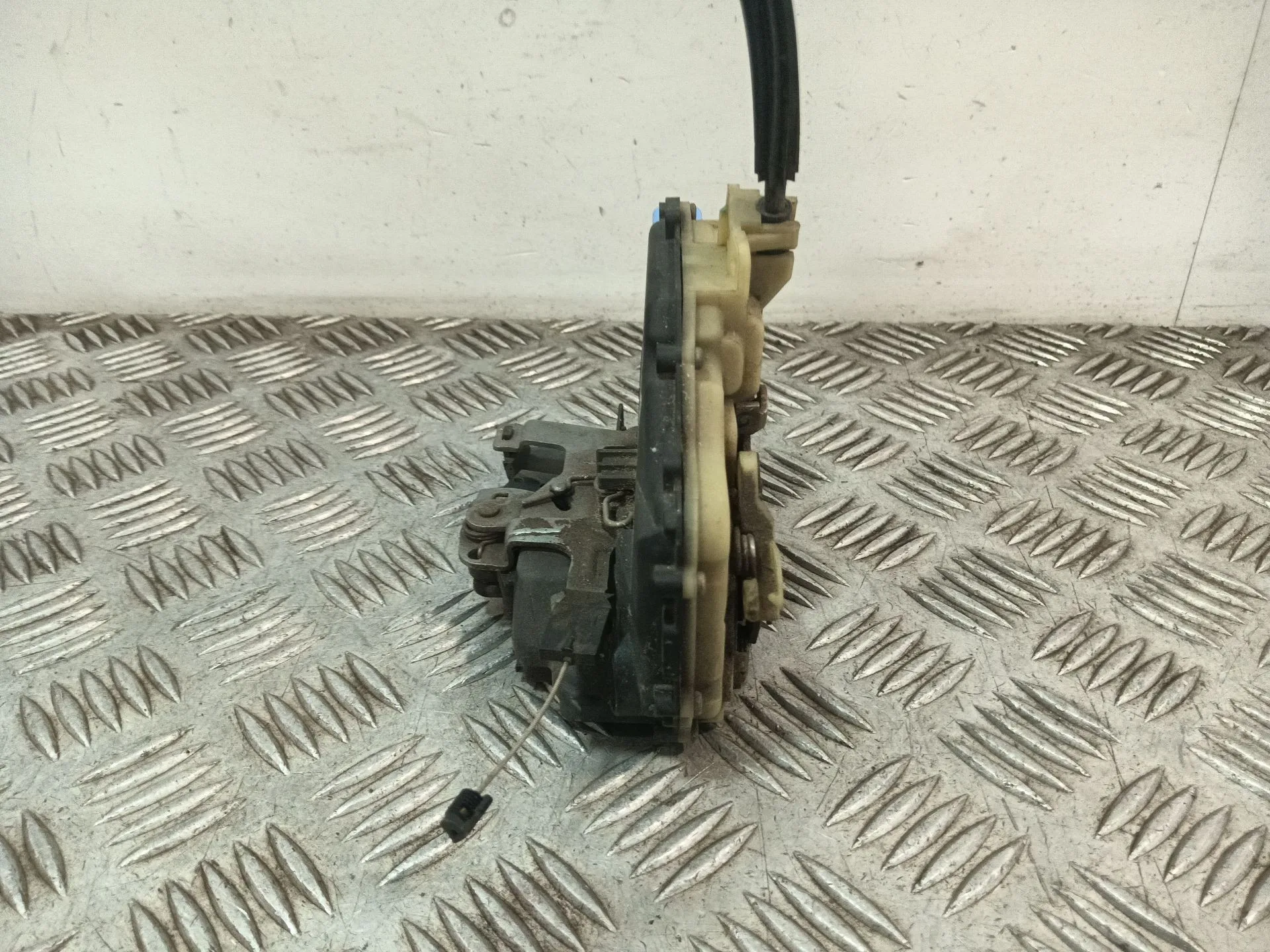 Cerradura Puerta Trasera Izquierda para Seat Ibiza Iii (6L1)