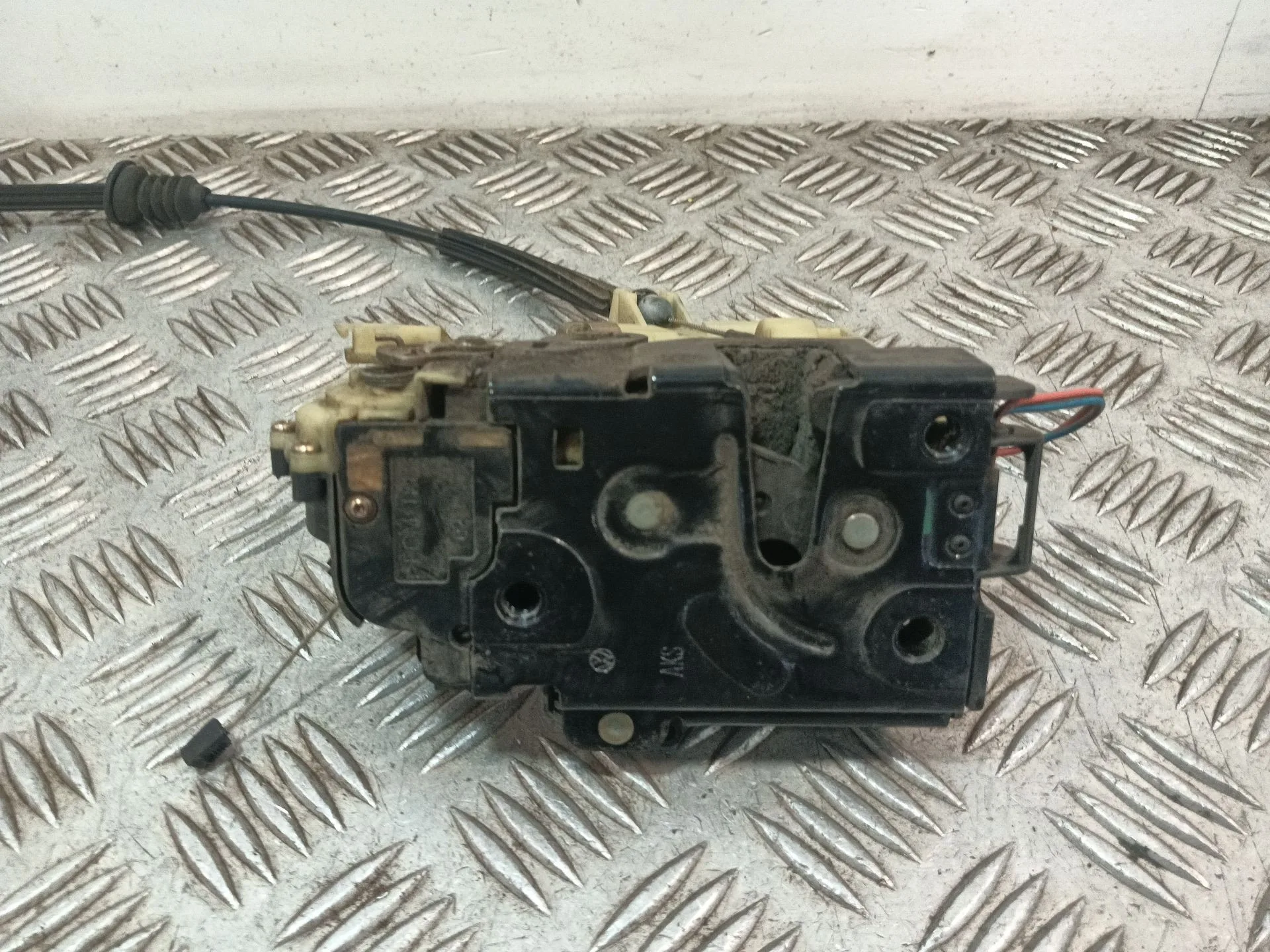 Cerradura Puerta Trasera Izquierda para Seat Ibiza Iii (6L1)