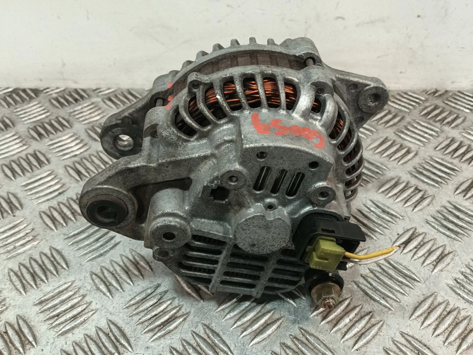 Alternador para Mitsubishi Montero (V3_W, V2_W, V4_W, V5_W)