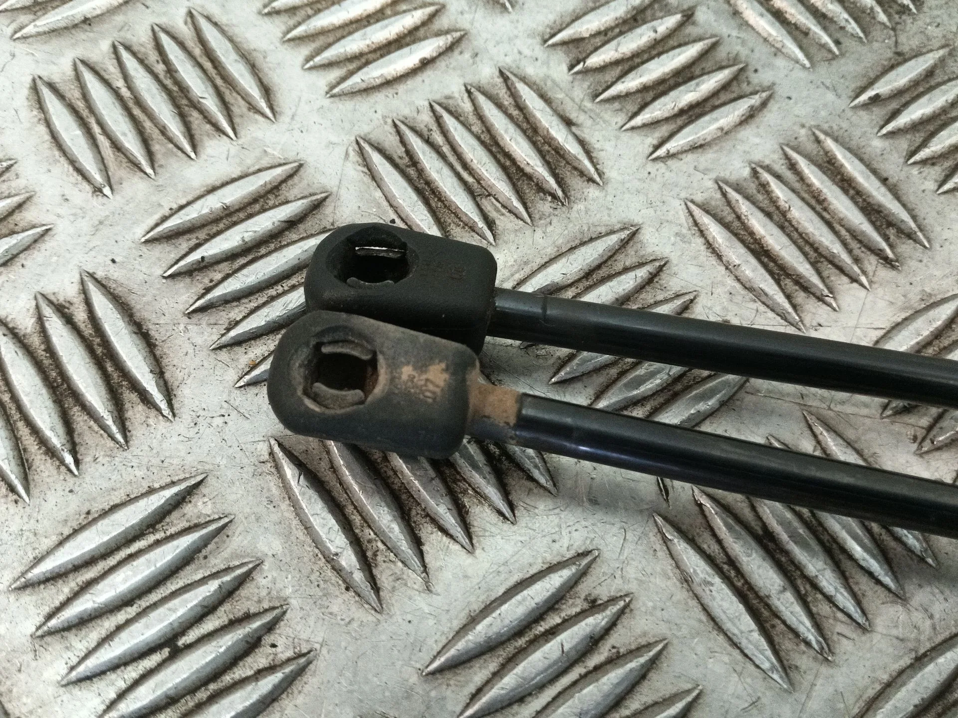 Amortiguadores Maletero / Porton para Volkswagen Tiguan (5N_)