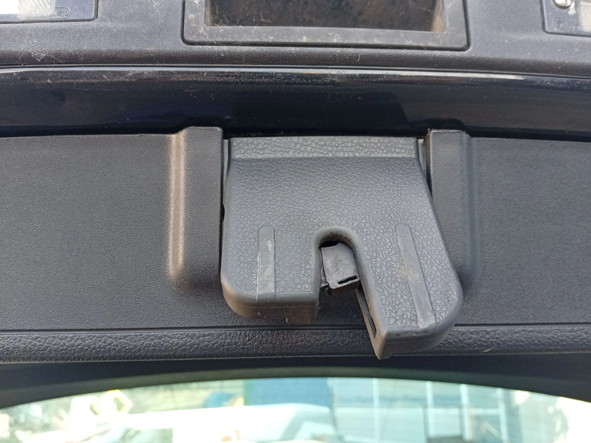Cerradura Maletero / Porton para Volkswagen Tiguan (5N_)