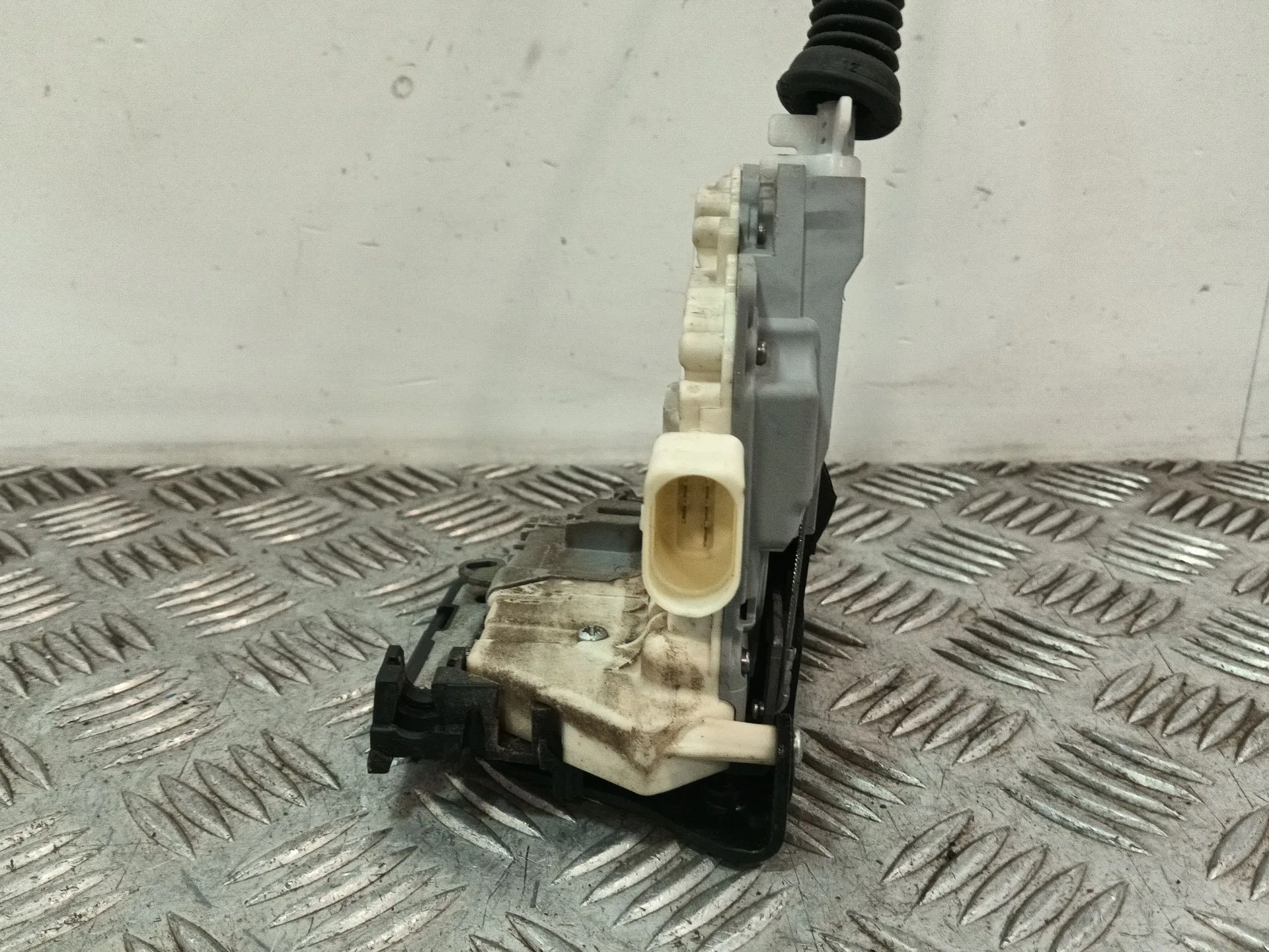 Cerradura Puerta Delantera Derecha para Volkswagen Tiguan (5N_)
