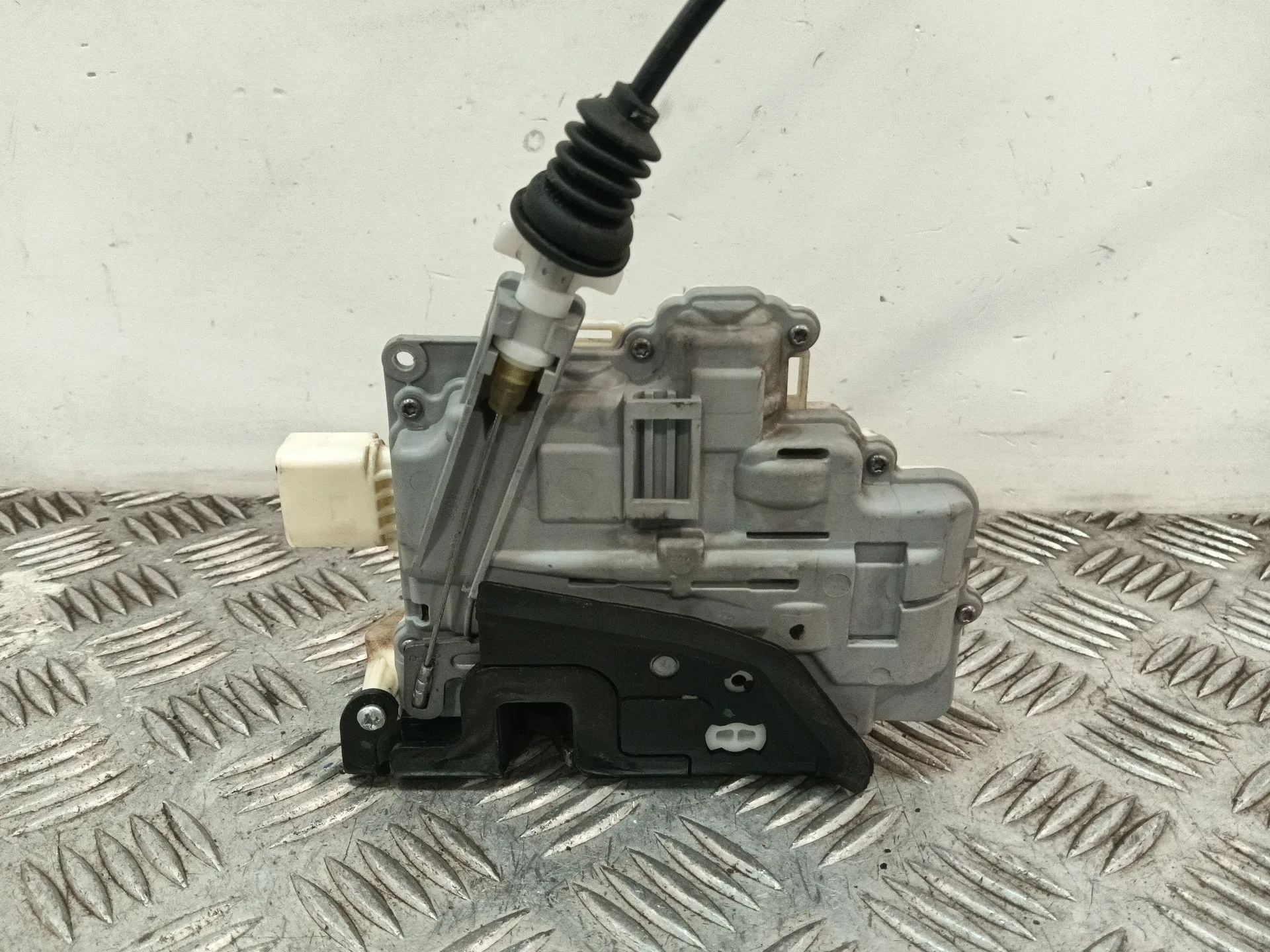 Cerradura Puerta Delantera Derecha para Volkswagen Tiguan (5N_)