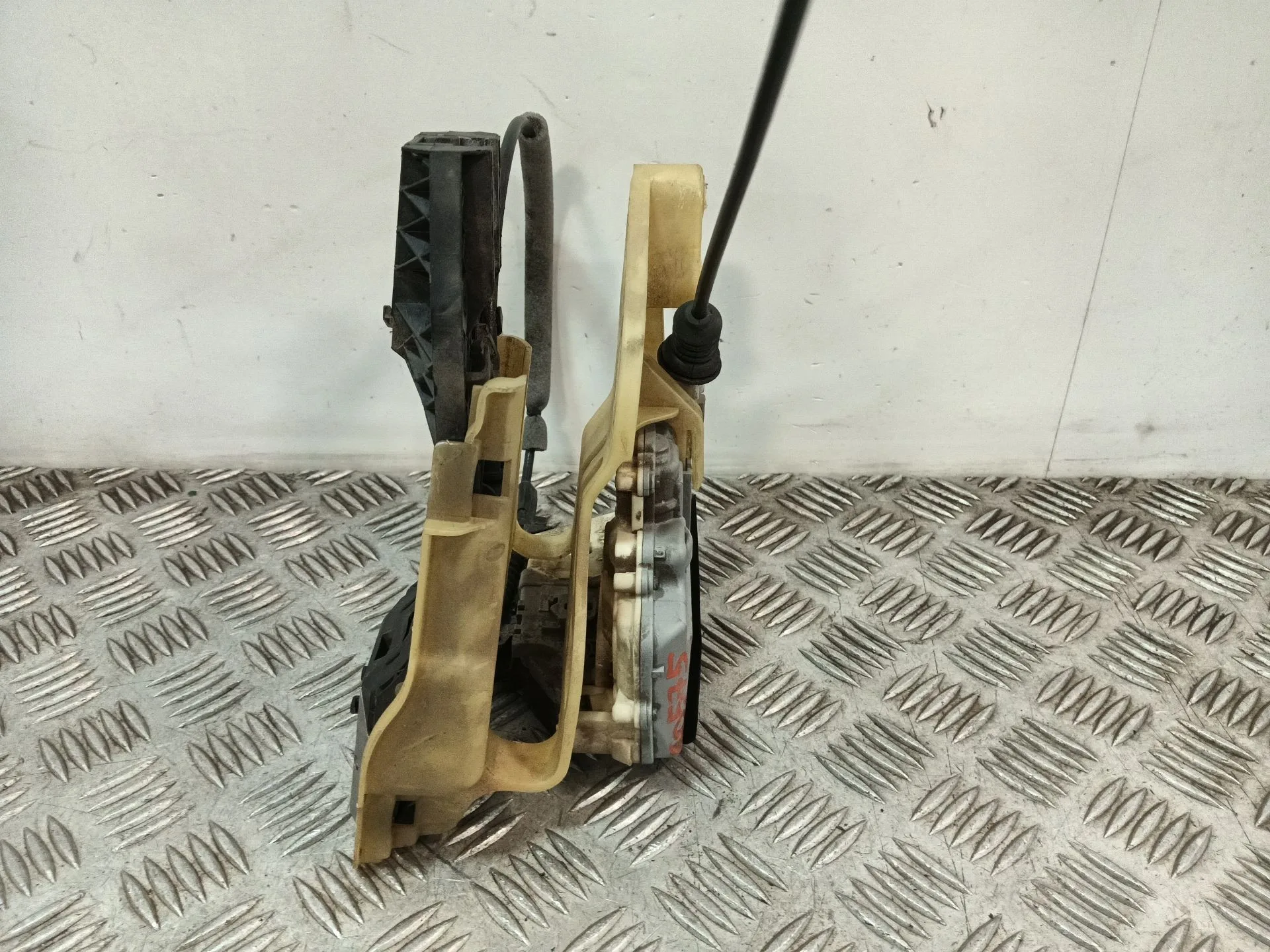 Cerradura Puerta Delantera Izquierda para Volkswagen Tiguan (5N_)