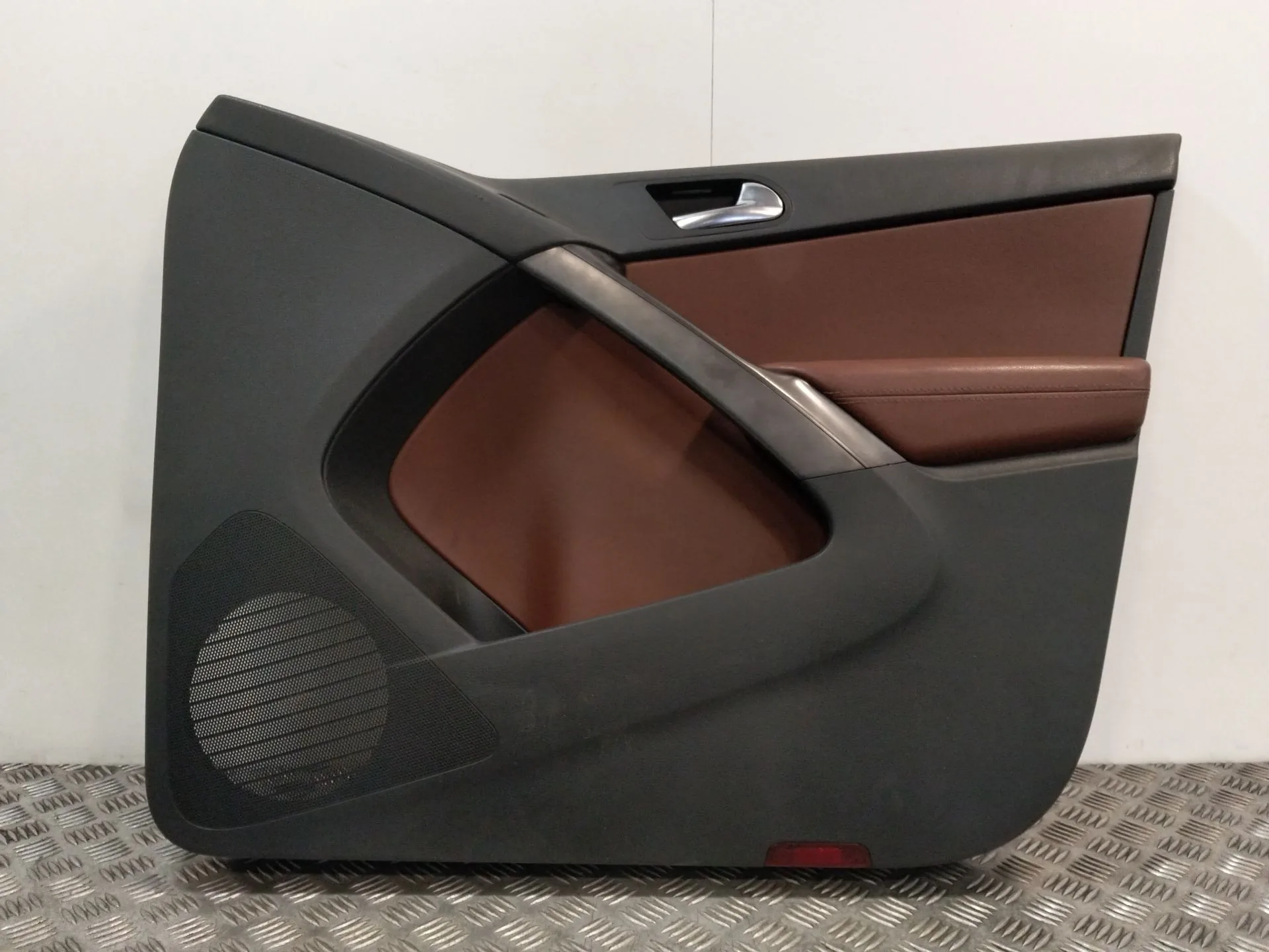 Guarnecido Puerta Delantera Derecha para Volkswagen Tiguan (5N_)