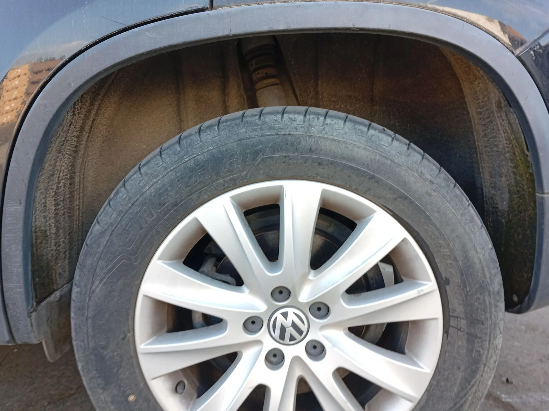 Paso De Rueda Trasero Izquierdo para Volkswagen Tiguan (5N_)