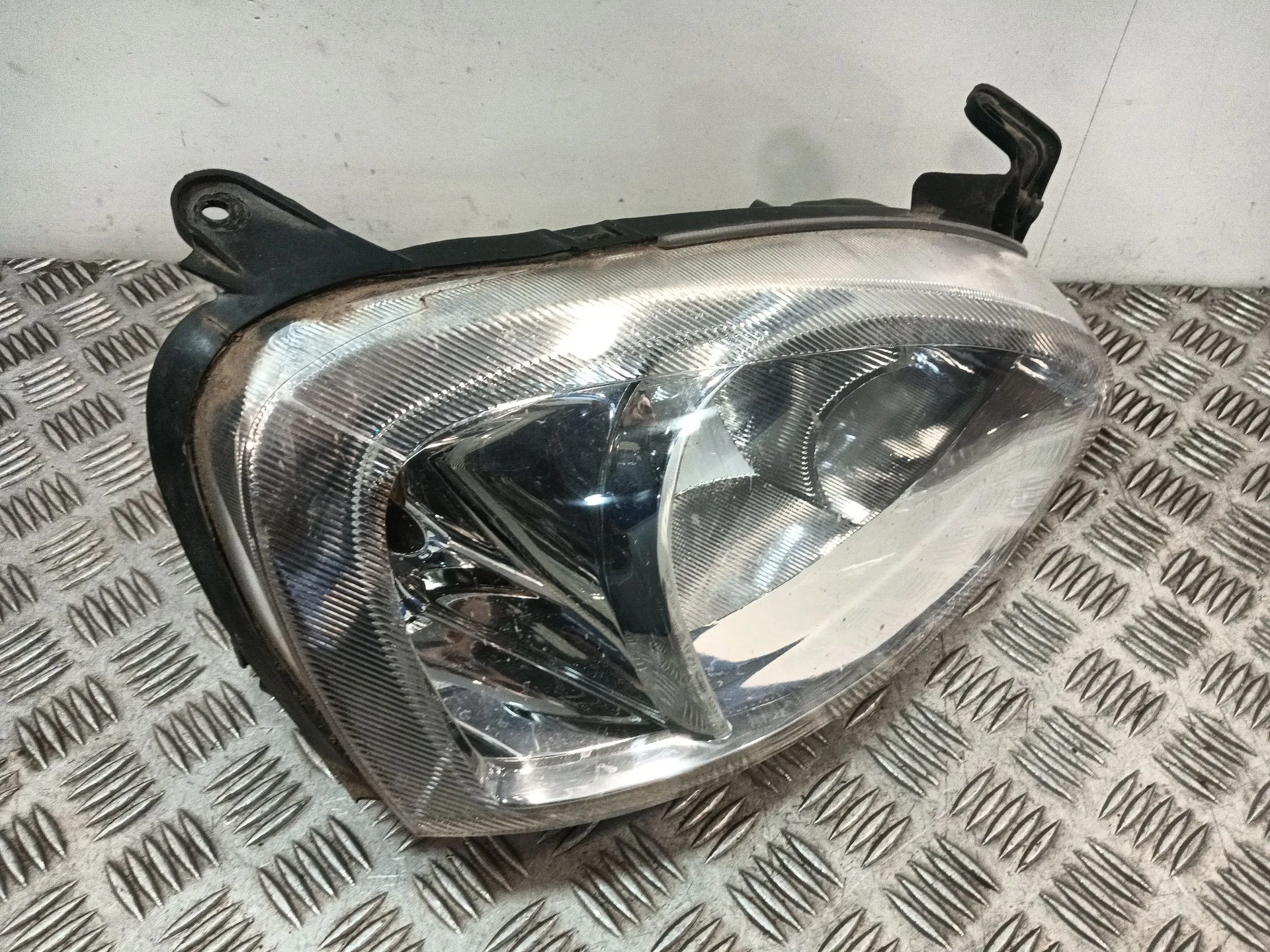 Faro Derecho para Opel Corsa C (X01)