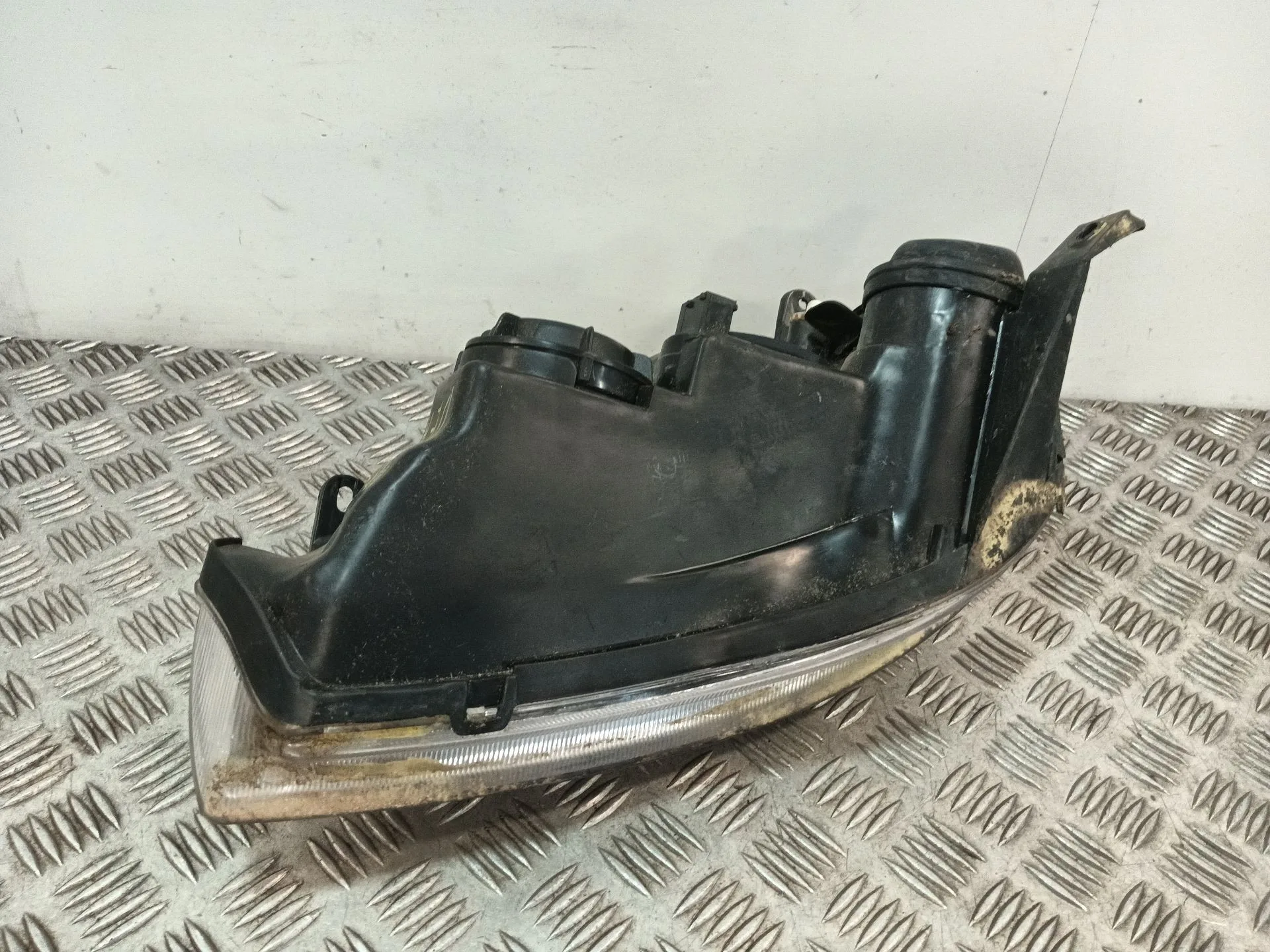 Faro Derecho para Opel Corsa C (X01)