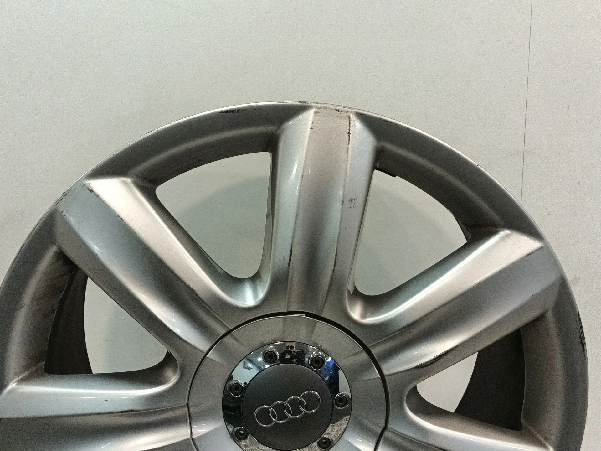 Llanta para Audi Q7 (4Lb)