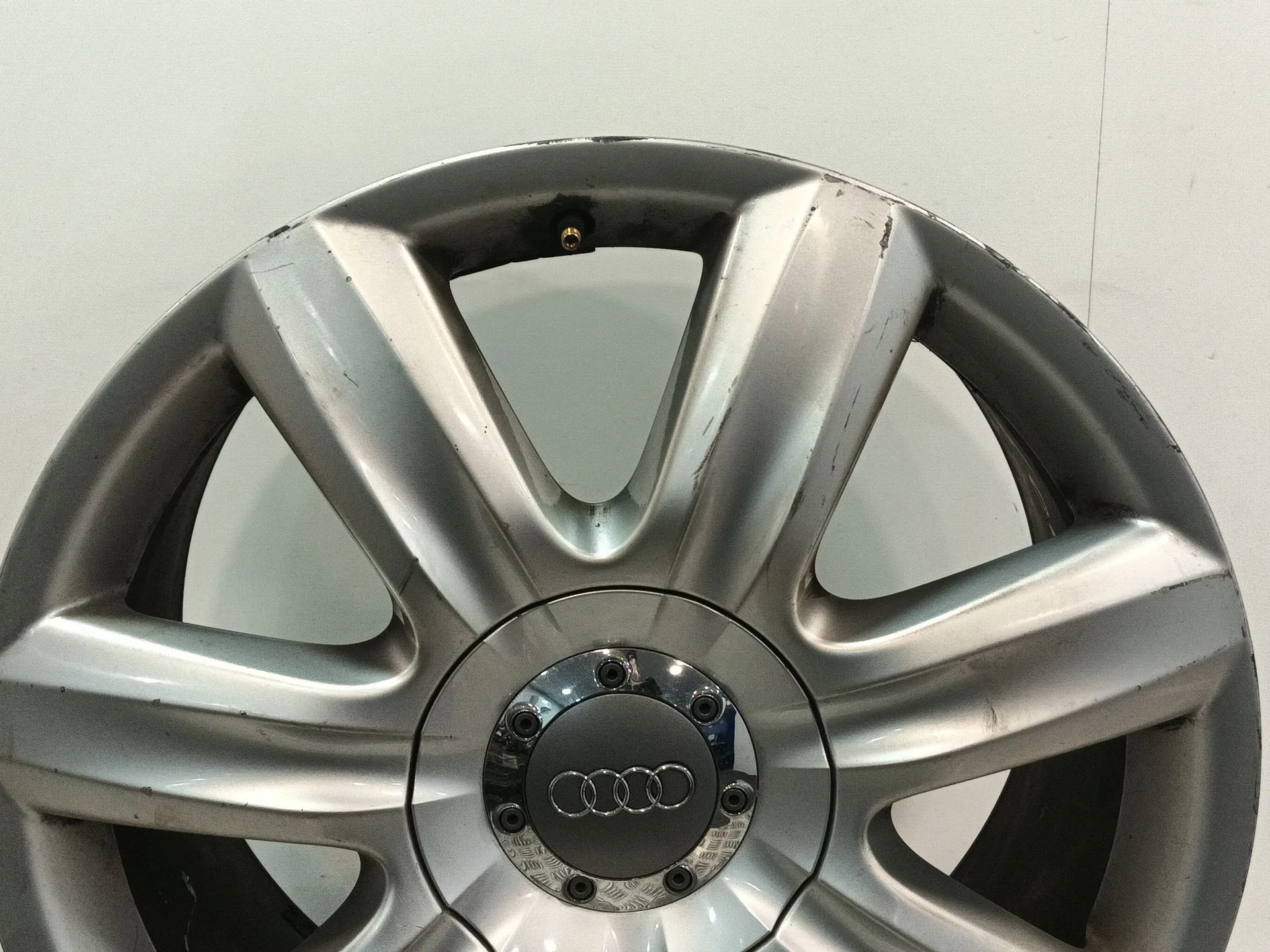 Llanta para Audi Q7 (4Lb)