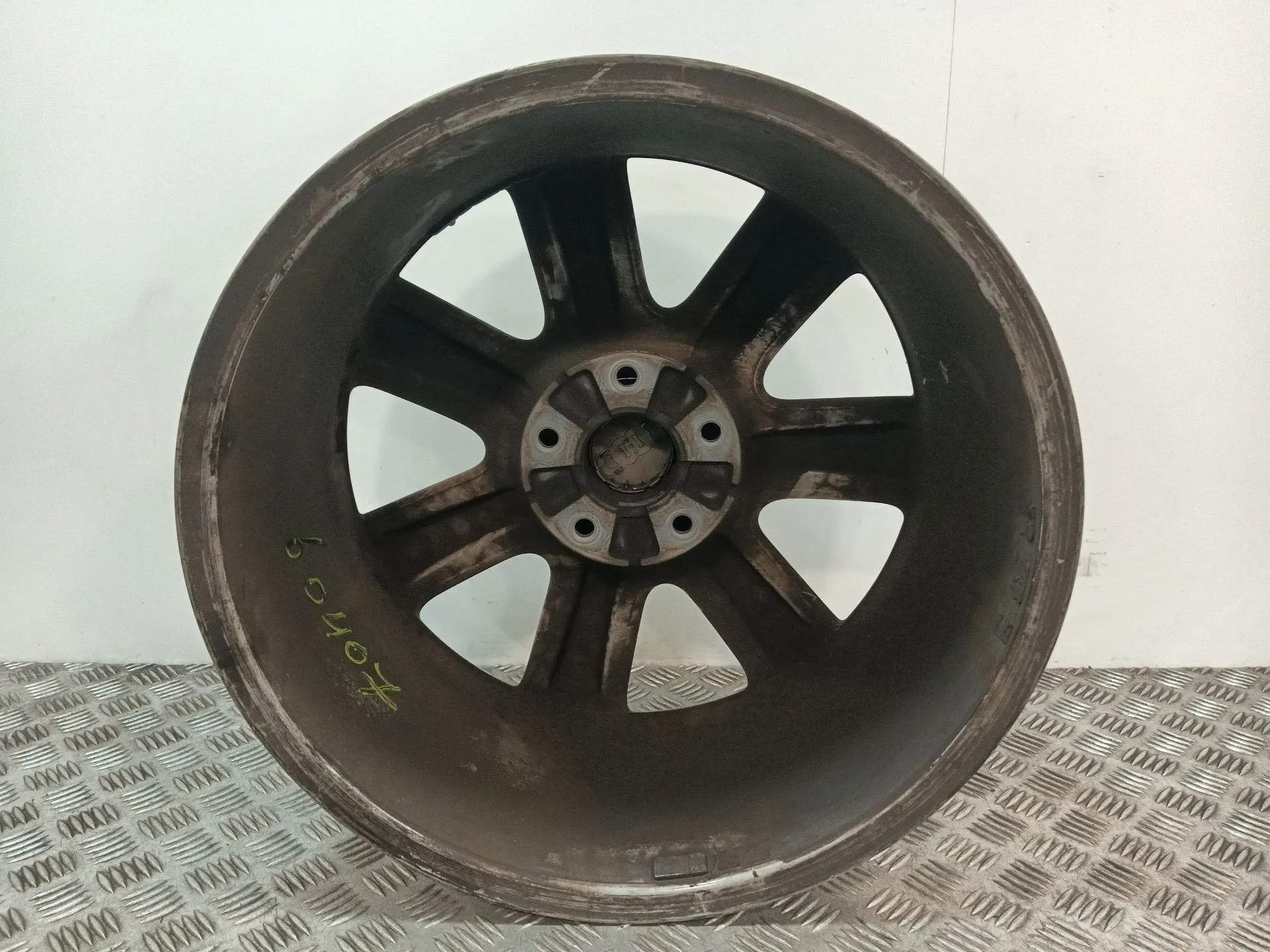 Llanta para Audi Q7 (4Lb)