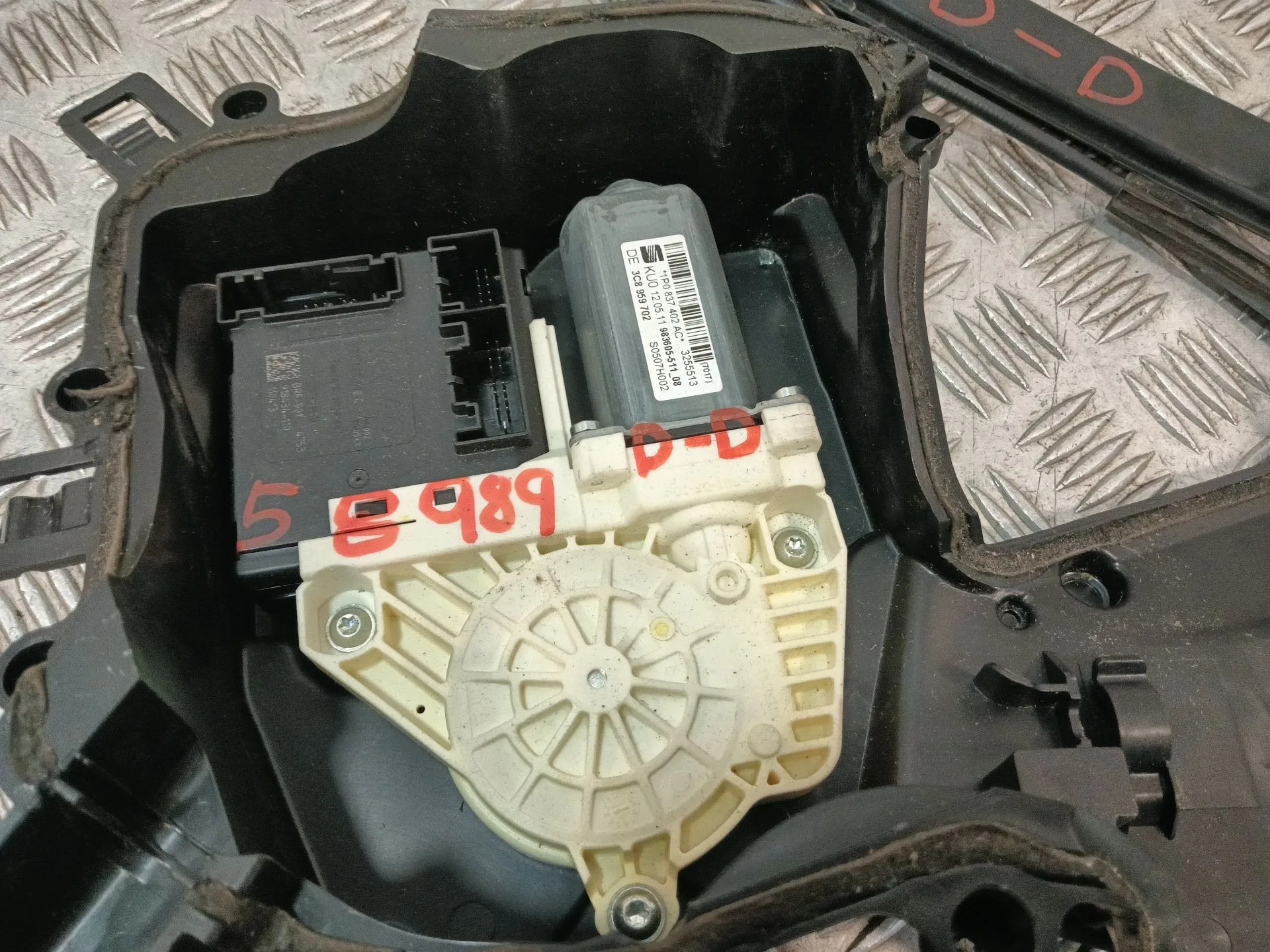 Elevalunas Delantero Derecho para Seat Leon (1P1)
