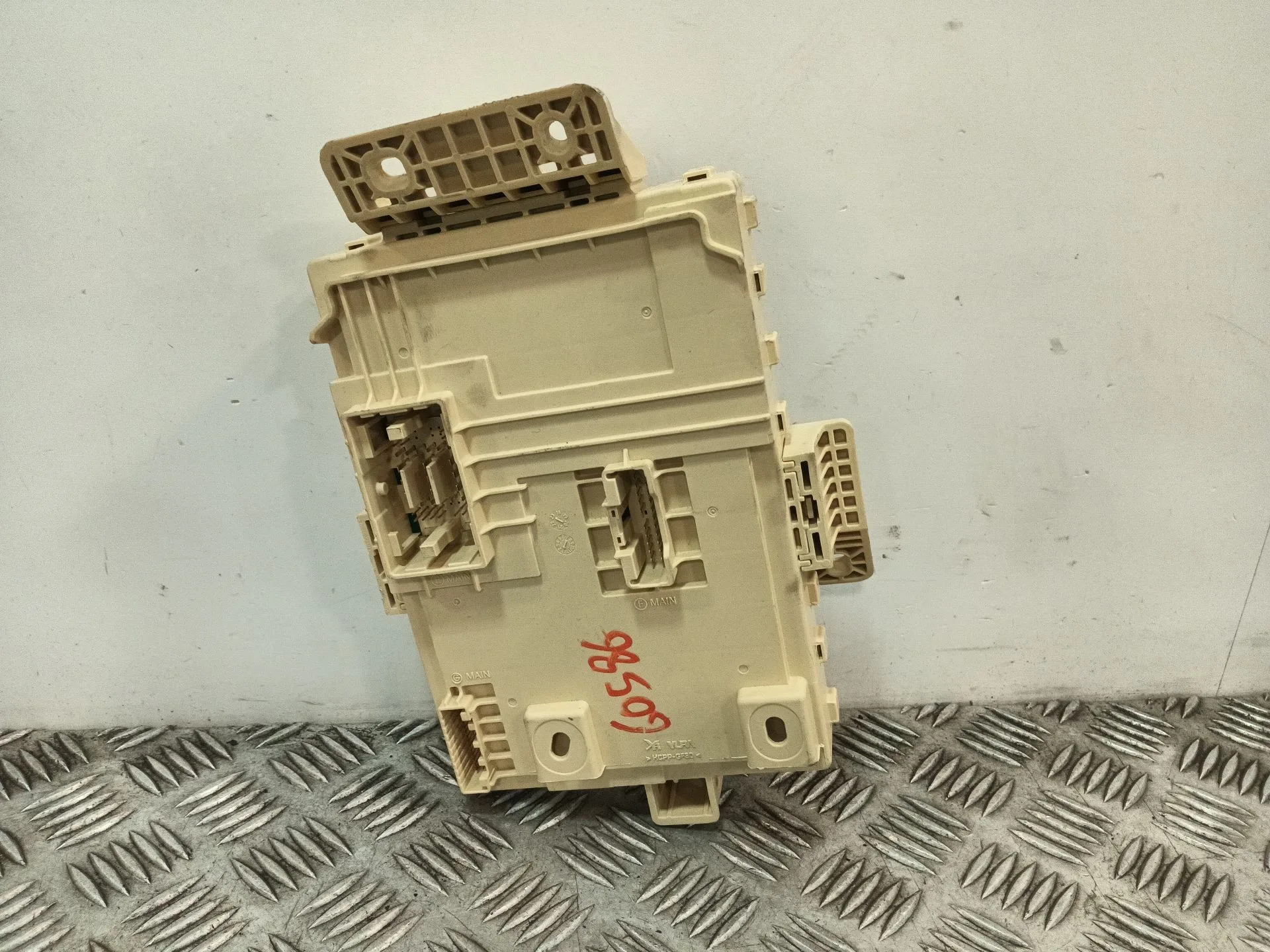 Caja Reles / Fusibles para Kia Xceed (Cd)