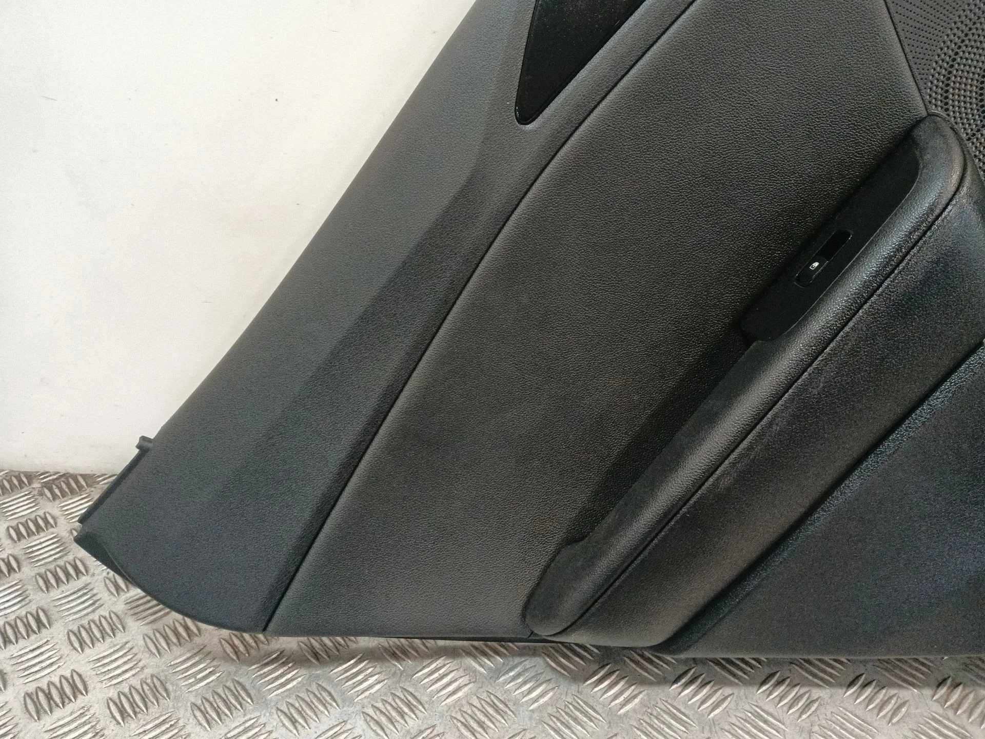 Guarnecido Puerta Trasera Izquierda para Kia Xceed (Cd)