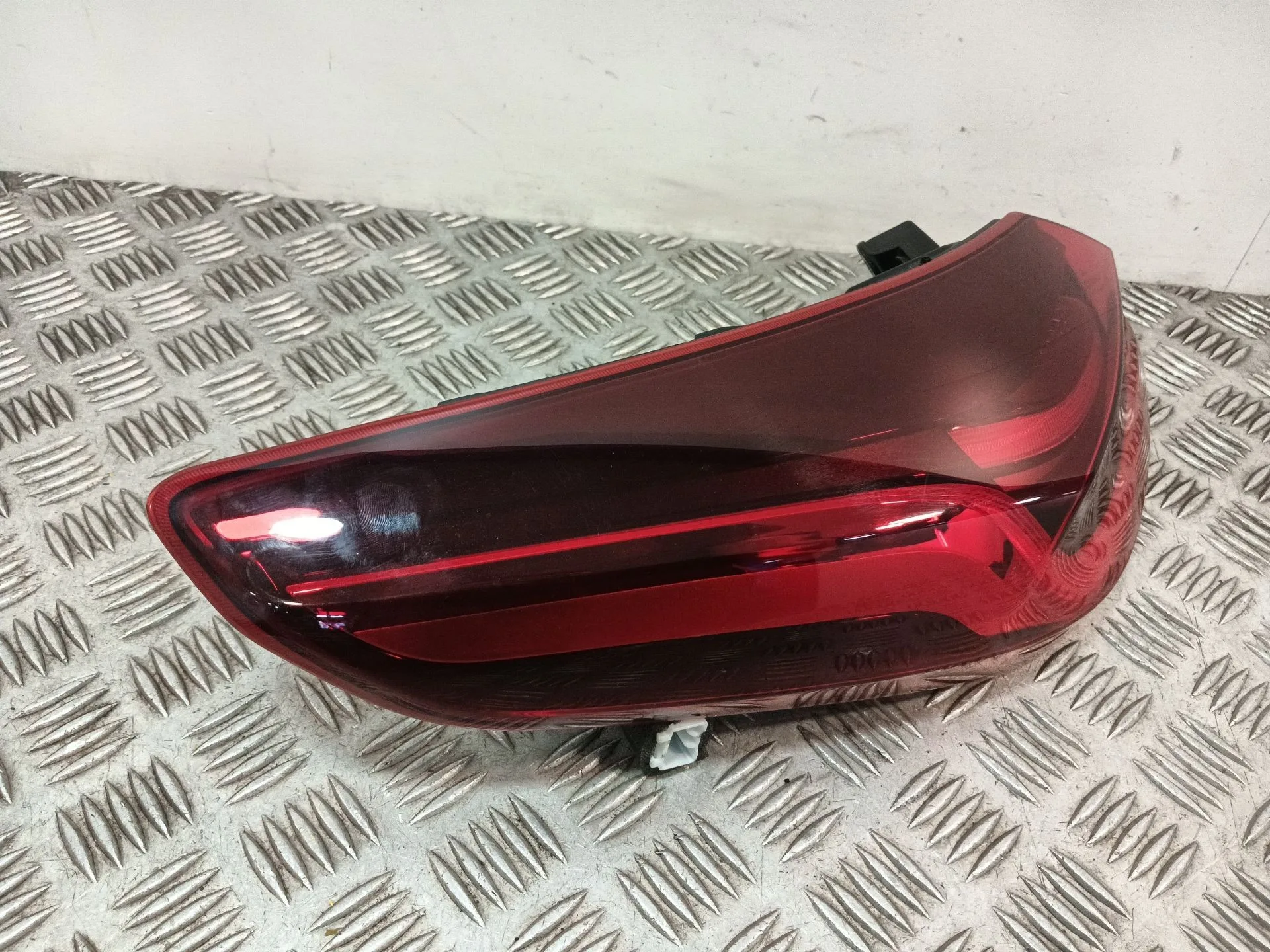 Piloto Trasero Izquierdo para Kia Xceed (Cd)