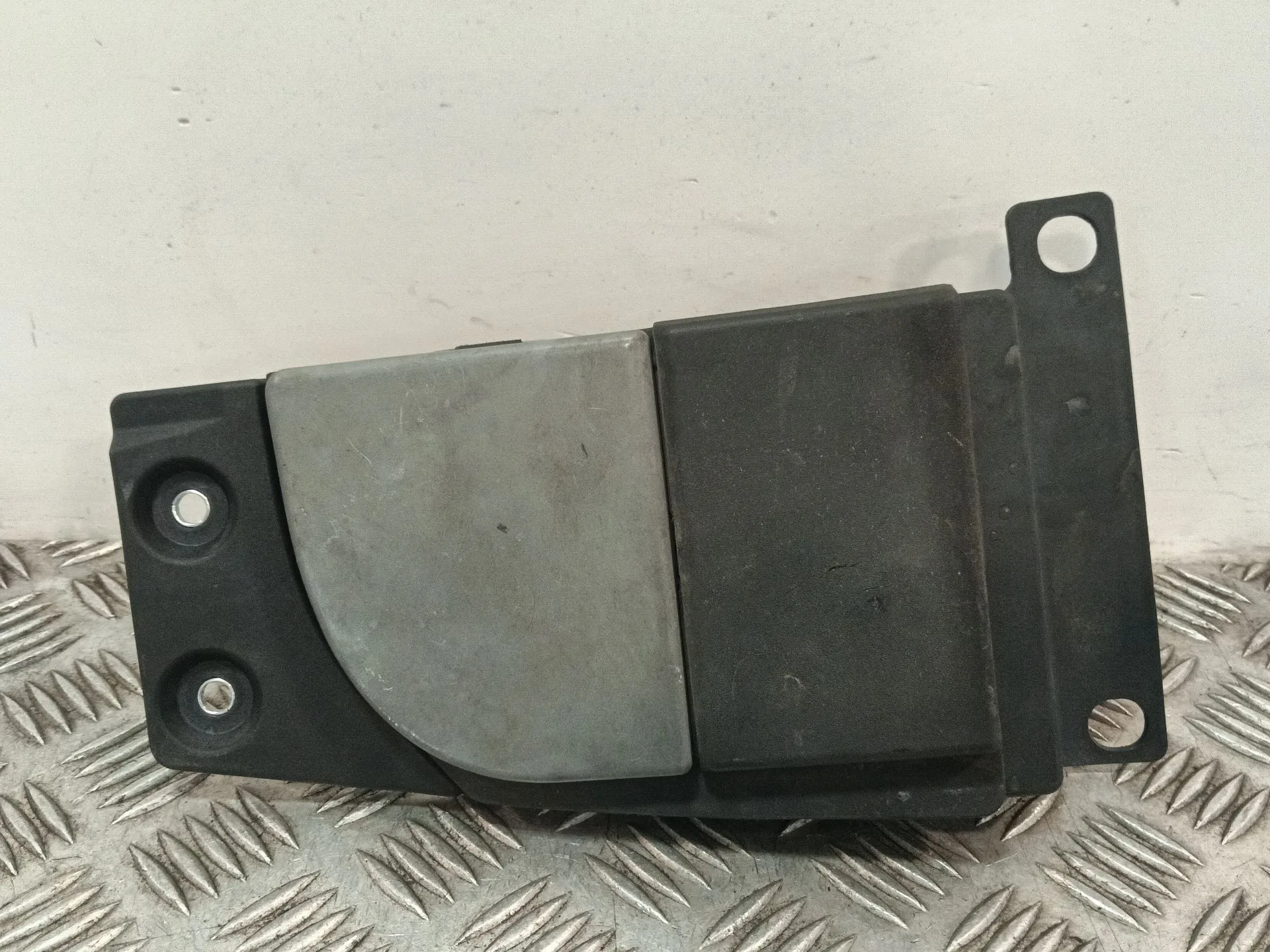 Tapa Exterior Combustible para Iveco Daily Vi Furgoneta