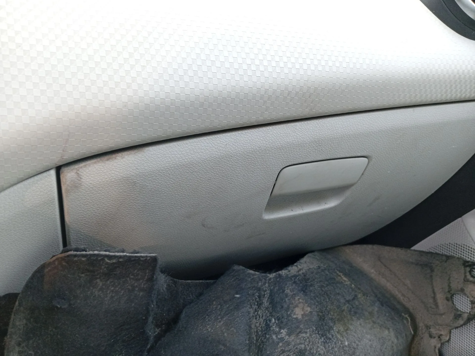 Guantera para Mercedes-Benz Clase A (W176)