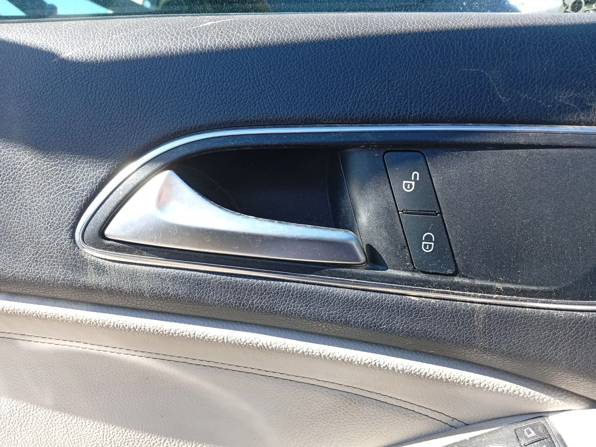 Maneta Interior Delantera Izquierda para Mercedes-Benz Clase A (W176)