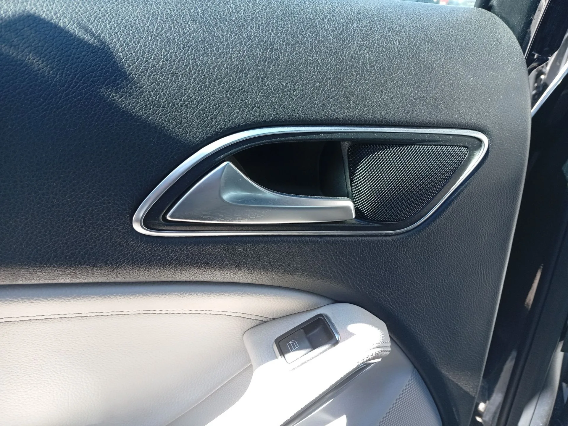 Maneta Interior Trasera Izquierda para Mercedes-Benz Clase A (W176)