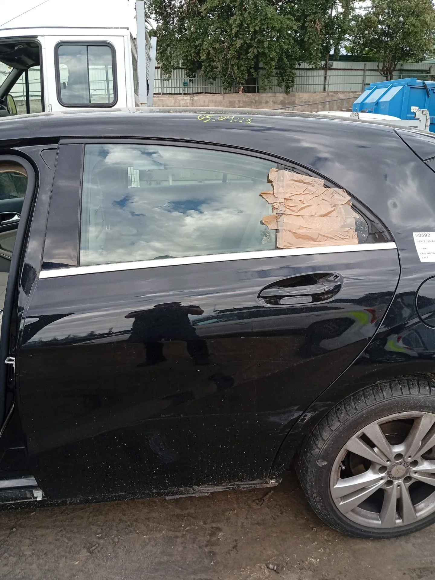 Puerta Trasera Izquierda para Mercedes-Benz Clase A (W176)