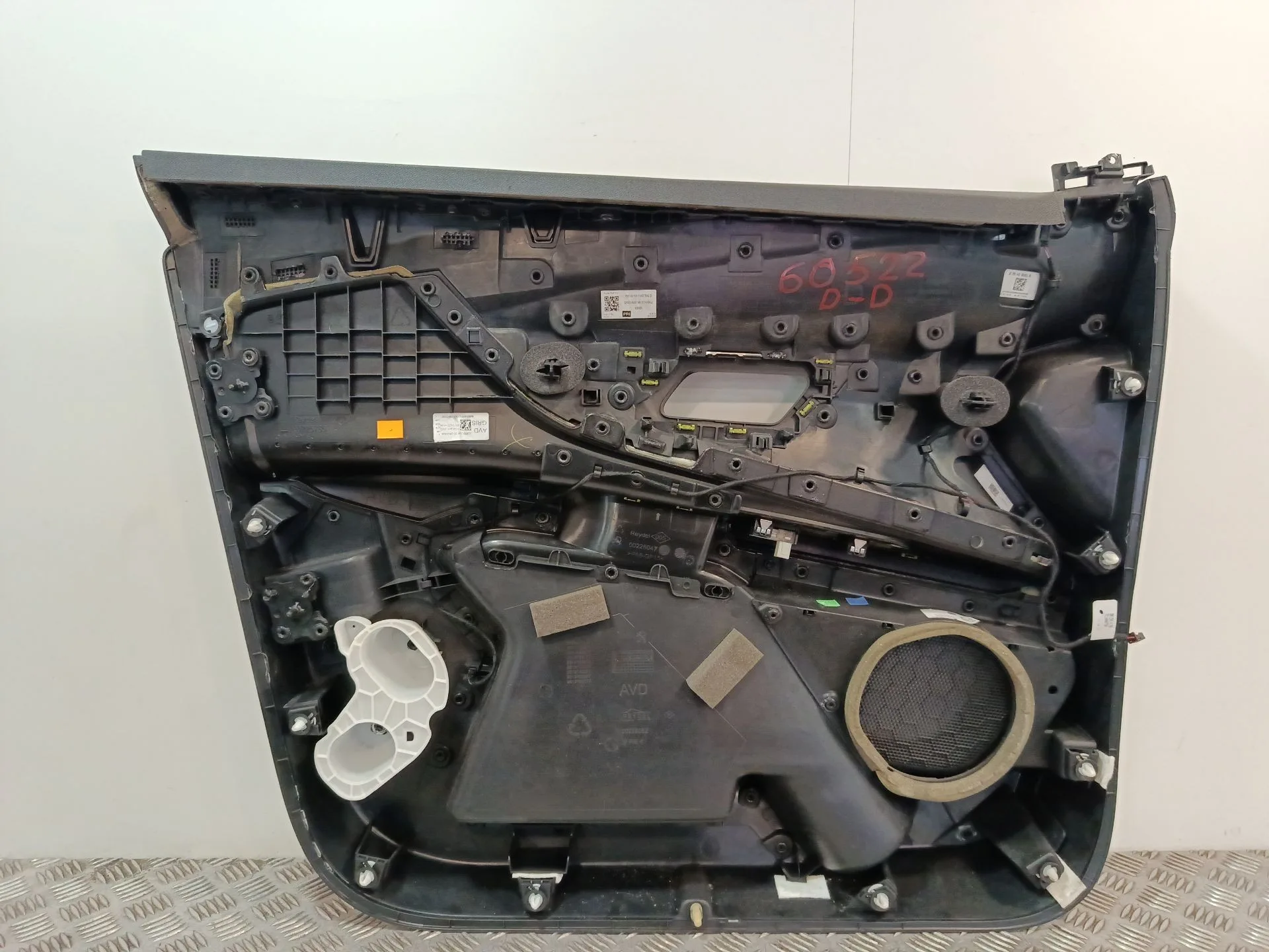 Guarnecido Puerta Delantera Derecha para Peugeot 3008 Ii Suv (Mc_, Mr_, Mj_, M4_)