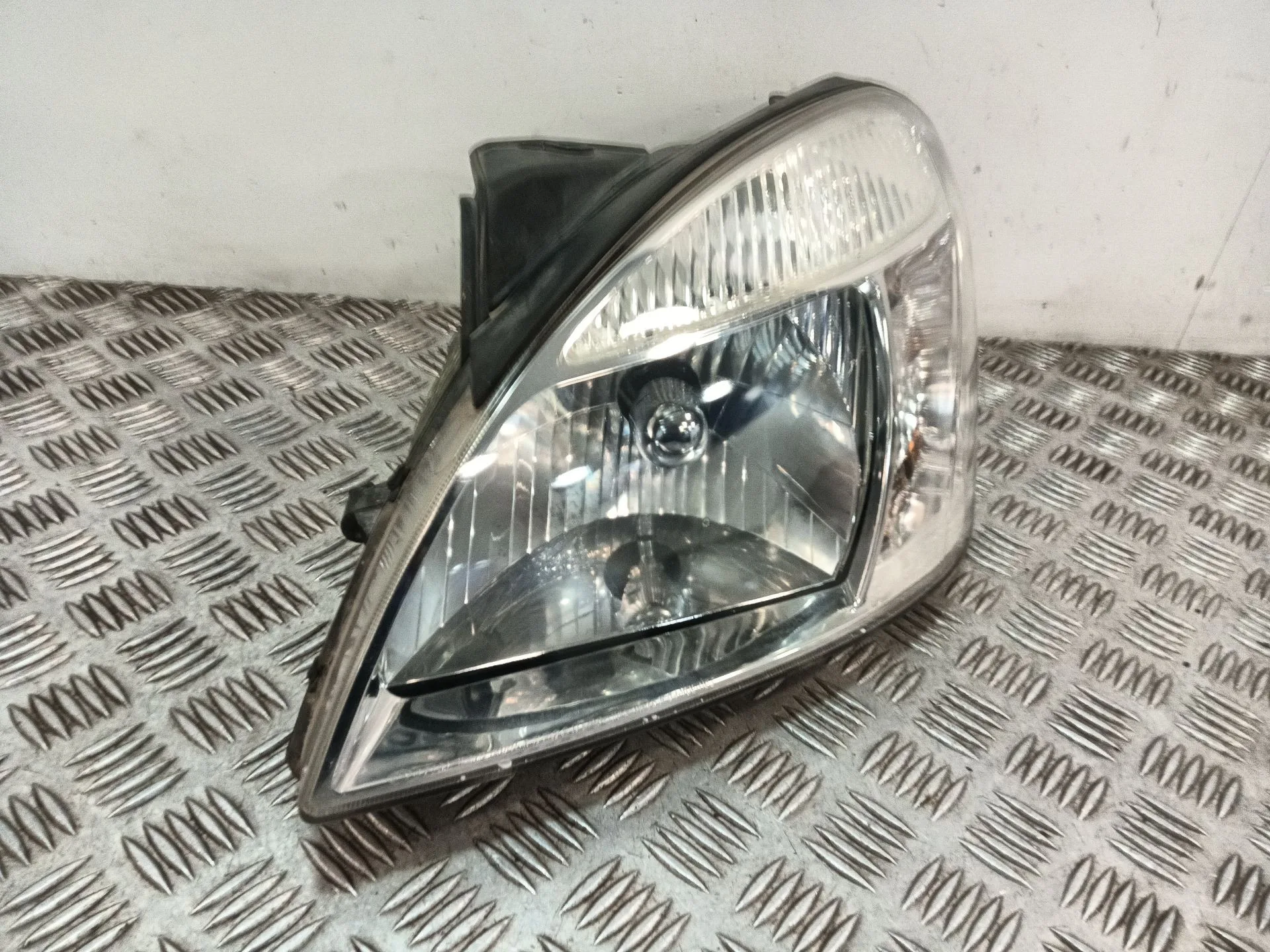Faro Izquierdo para Kia Rio Ii (Jb)
