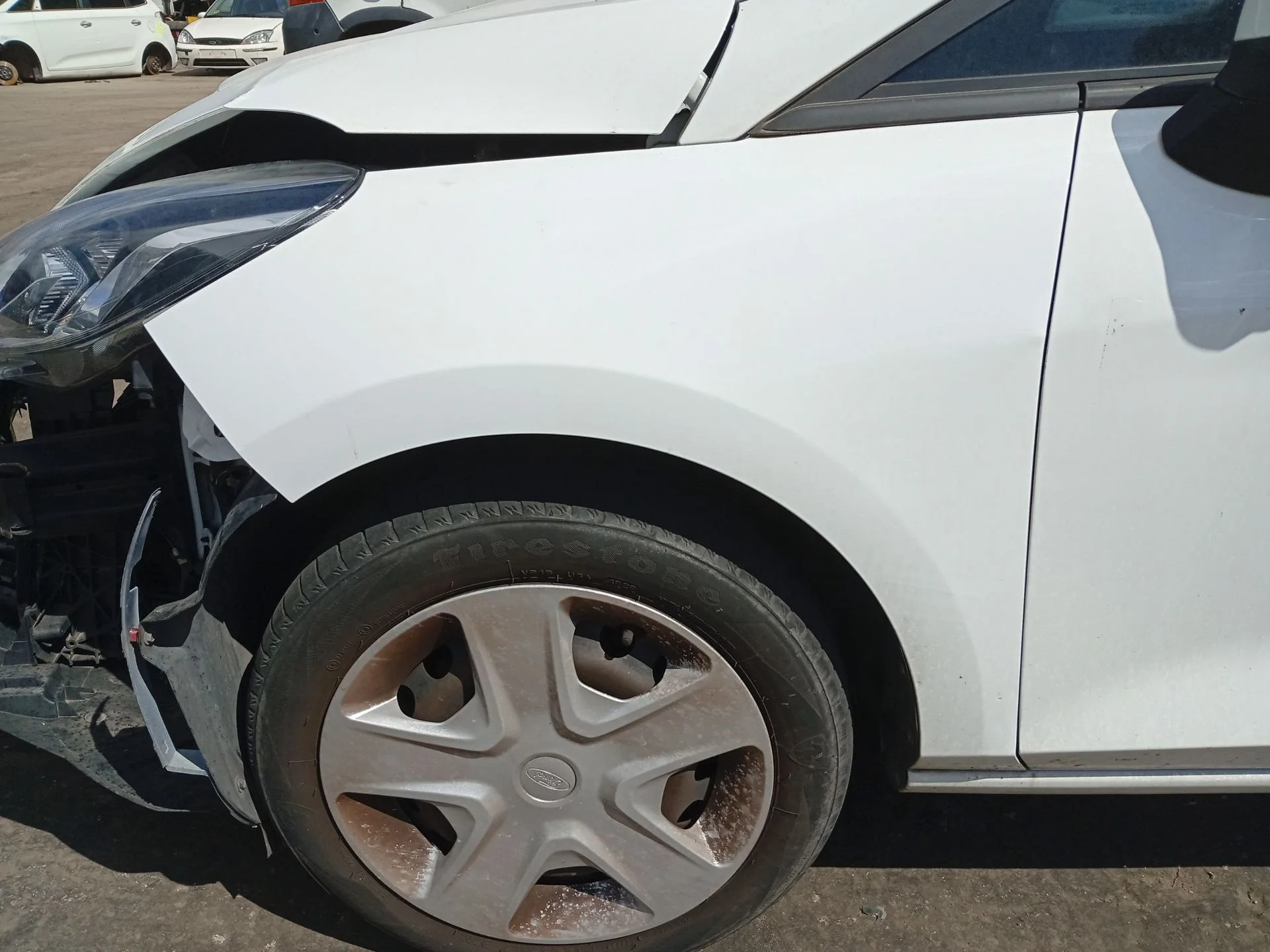 Aleta Delantera Izquierda para Ford Fiesta Vii (Hj, Hf)