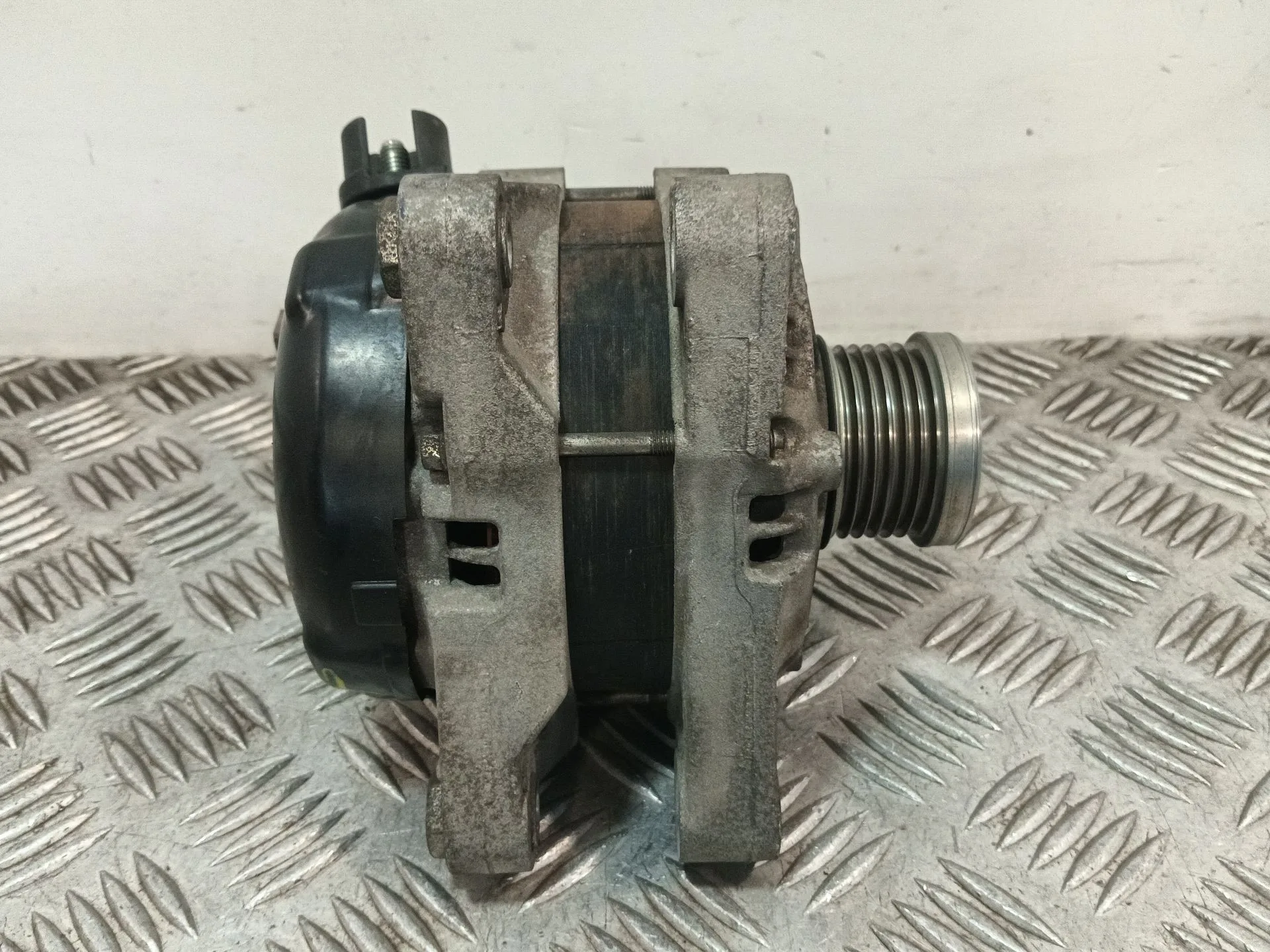 Alternador para Ford Fiesta Vii (Hj, Hf)