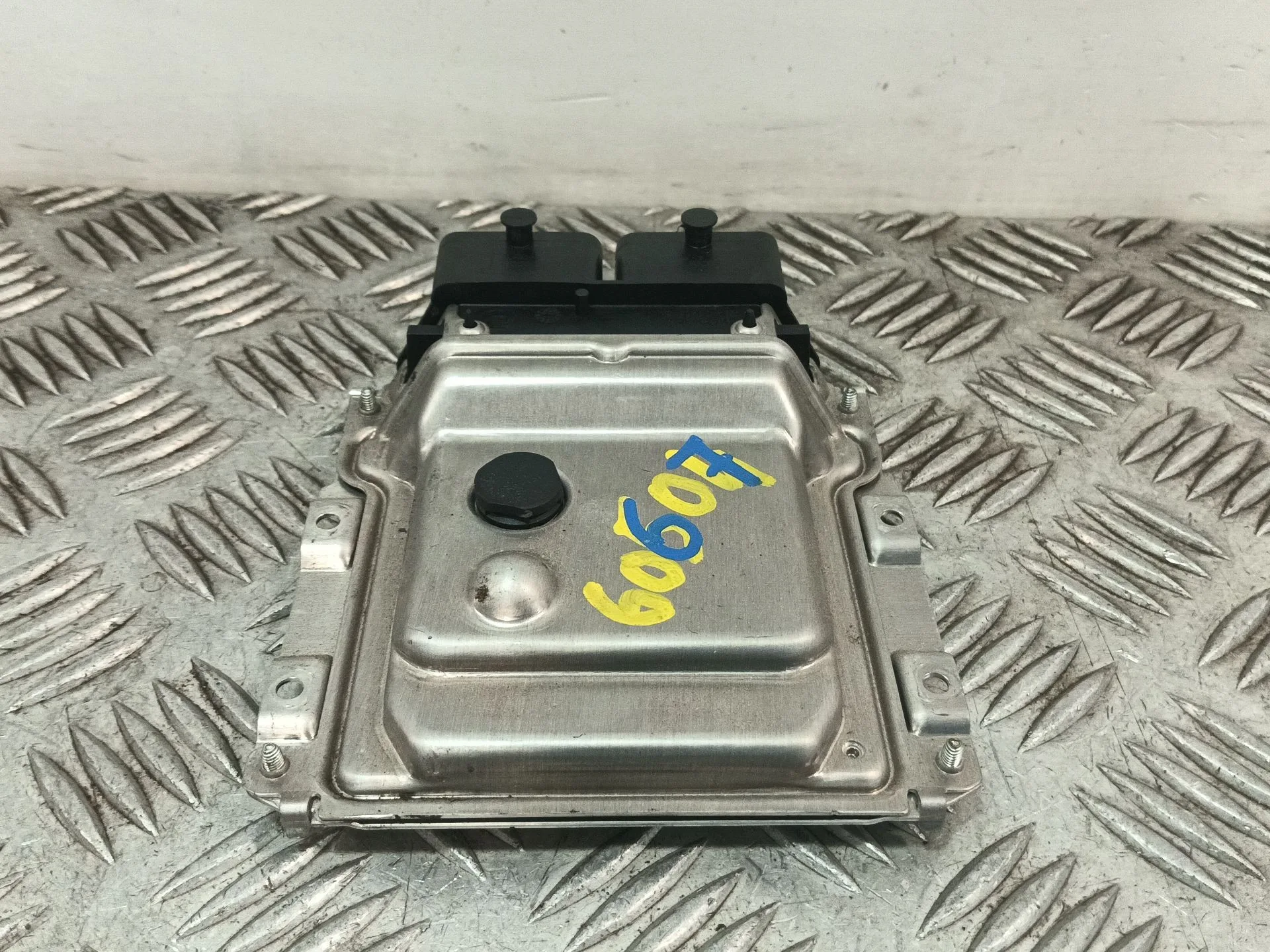 Centralita Motor Uce para Ford Fiesta Vii (Hj, Hf)