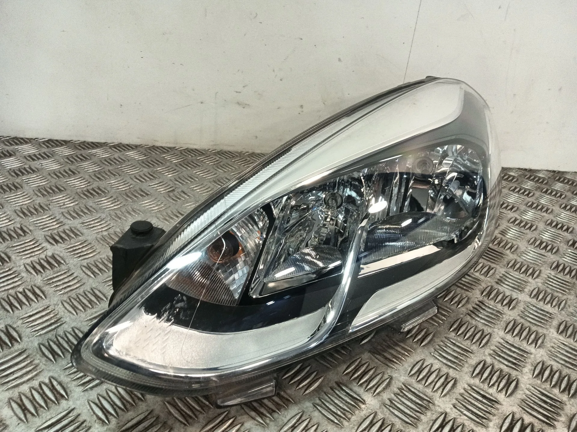 Faro Izquierdo para Ford Fiesta Vii (Hj, Hf)
