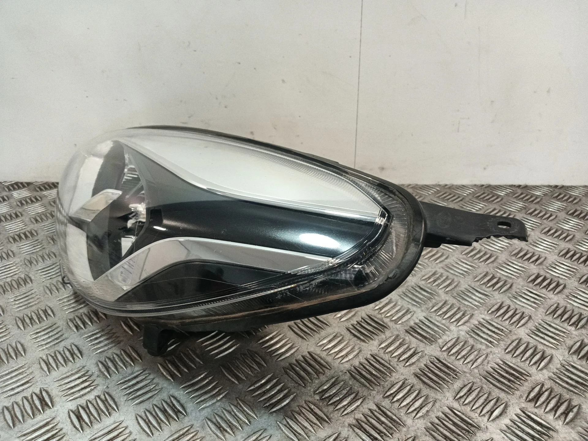 Faro Izquierdo para Ford Fiesta Vii (Hj, Hf)