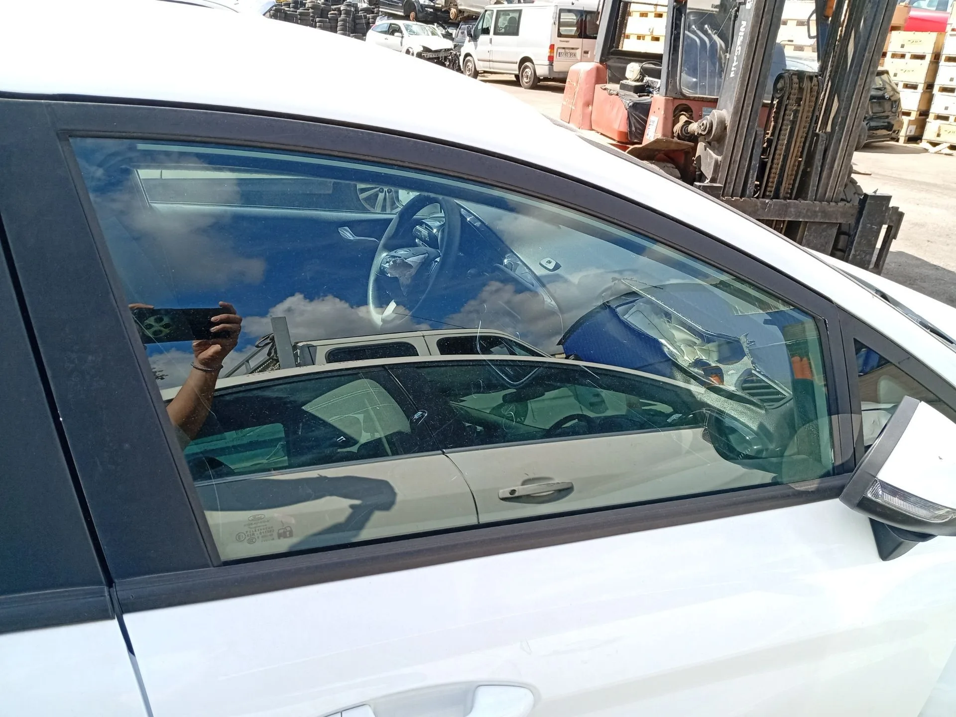 Luna Delantera Derecha para Ford Fiesta Vii (Hj, Hf)