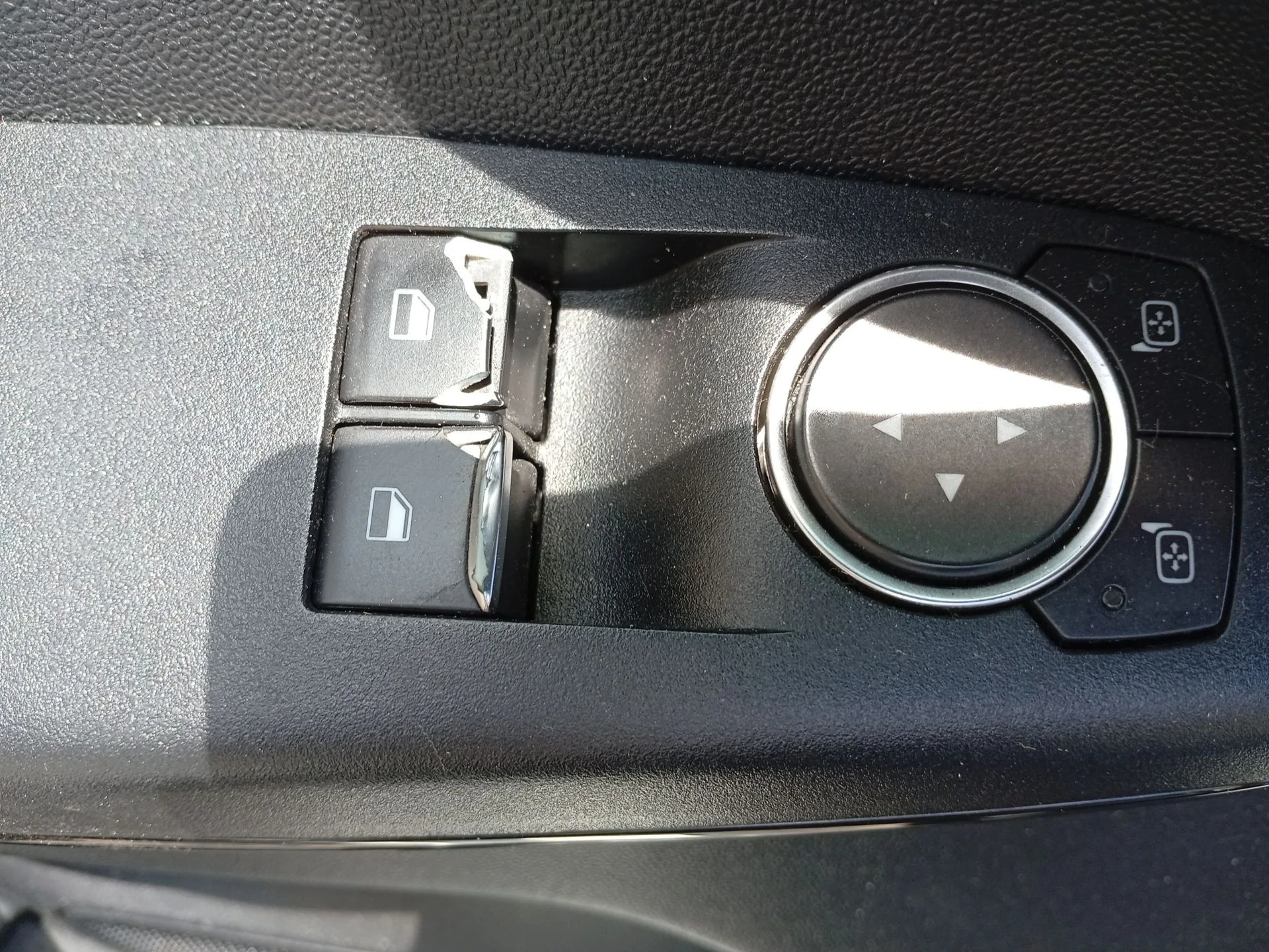 Mando Elevalunas Delantero Izquierdo para Ford Fiesta Vii (Hj, Hf)