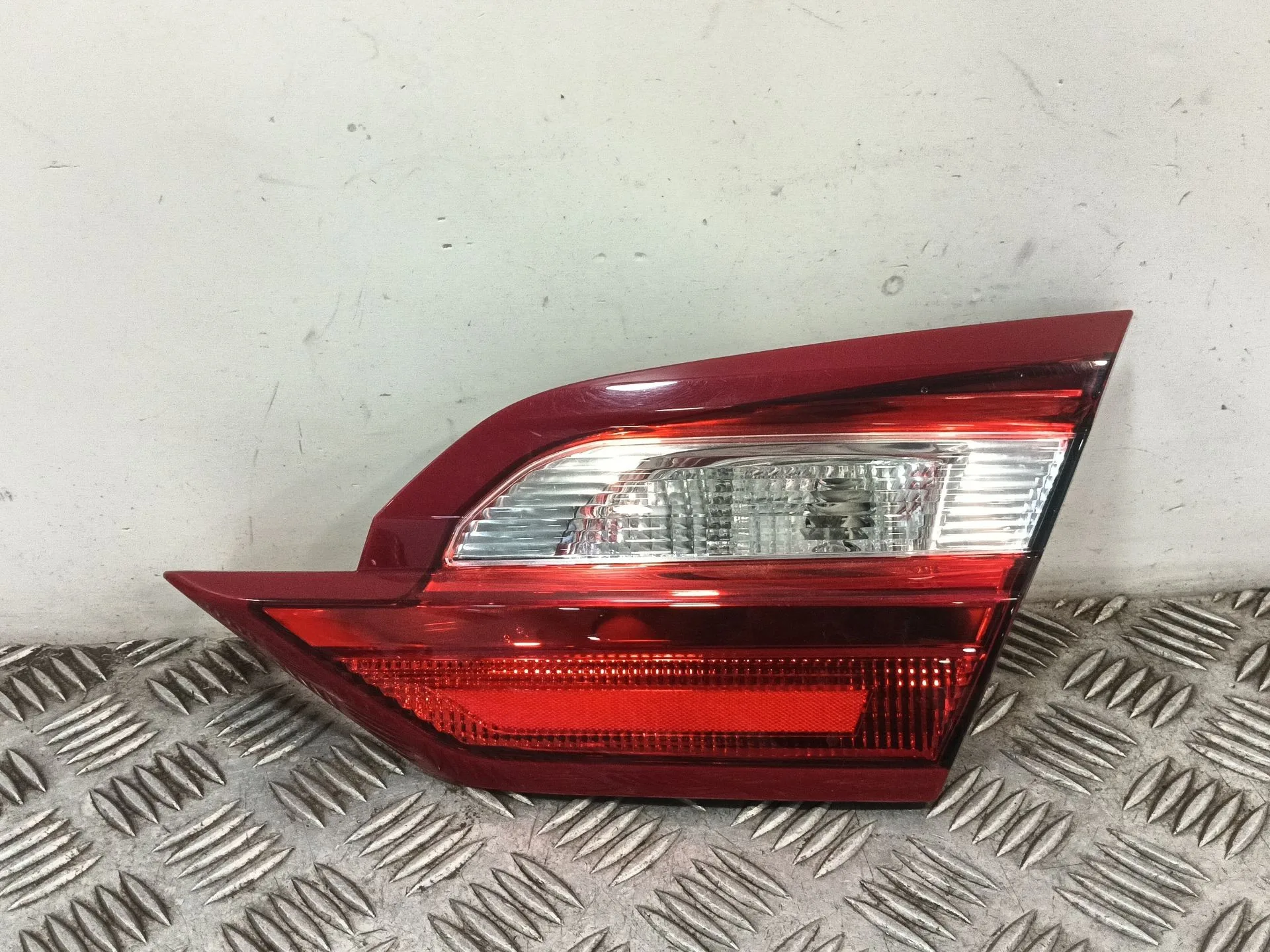 Piloto Trasero Derecho Interior para Ford Fiesta Vii (Hj, Hf)