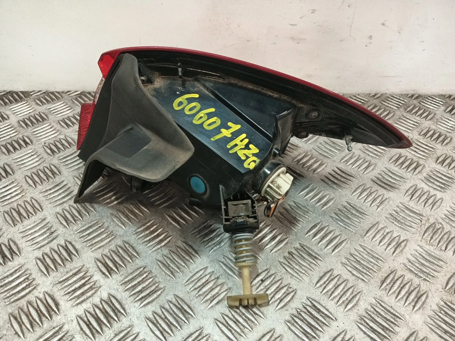 Piloto Trasero Izquierdo para Ford Fiesta Vii (Hj, Hf)