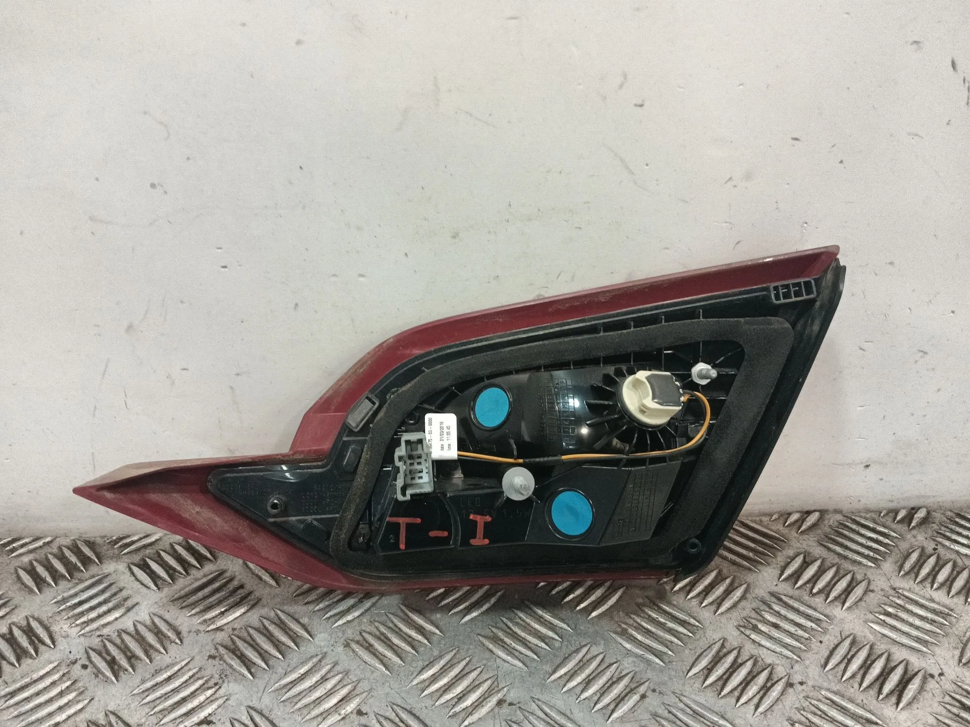 Piloto Trasero Izquierdo Interior para Ford Fiesta Vii (Hj, Hf)