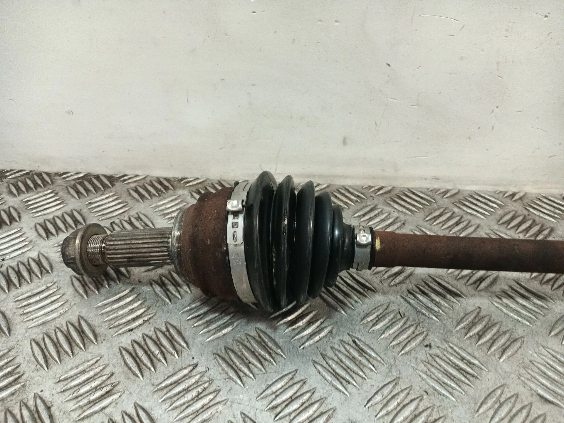 Transmision Delantera Izquierda para Ford Fiesta Vii (Hj, Hf)