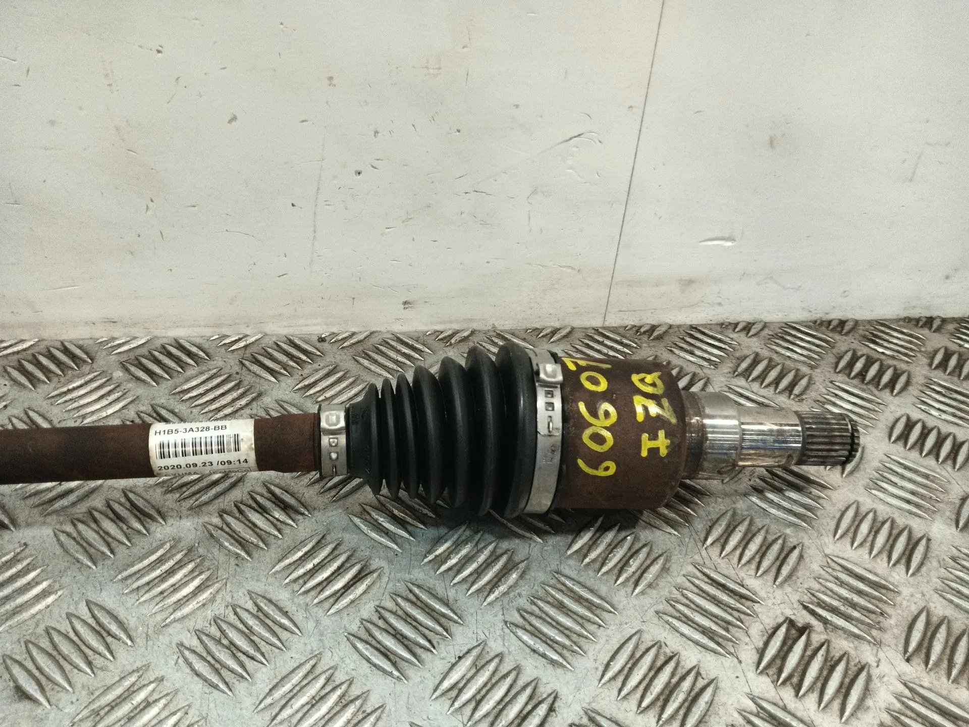 Transmision Delantera Izquierda para Ford Fiesta Vii (Hj, Hf)