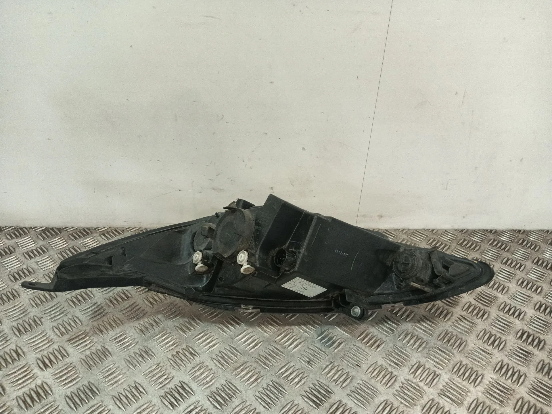 Faro Derecho para Ford Ka (Ru8)