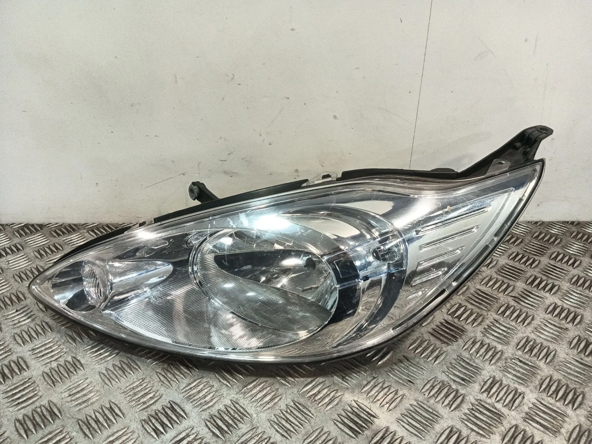 Faro Izquierdo para Ford Ka (Ru8)