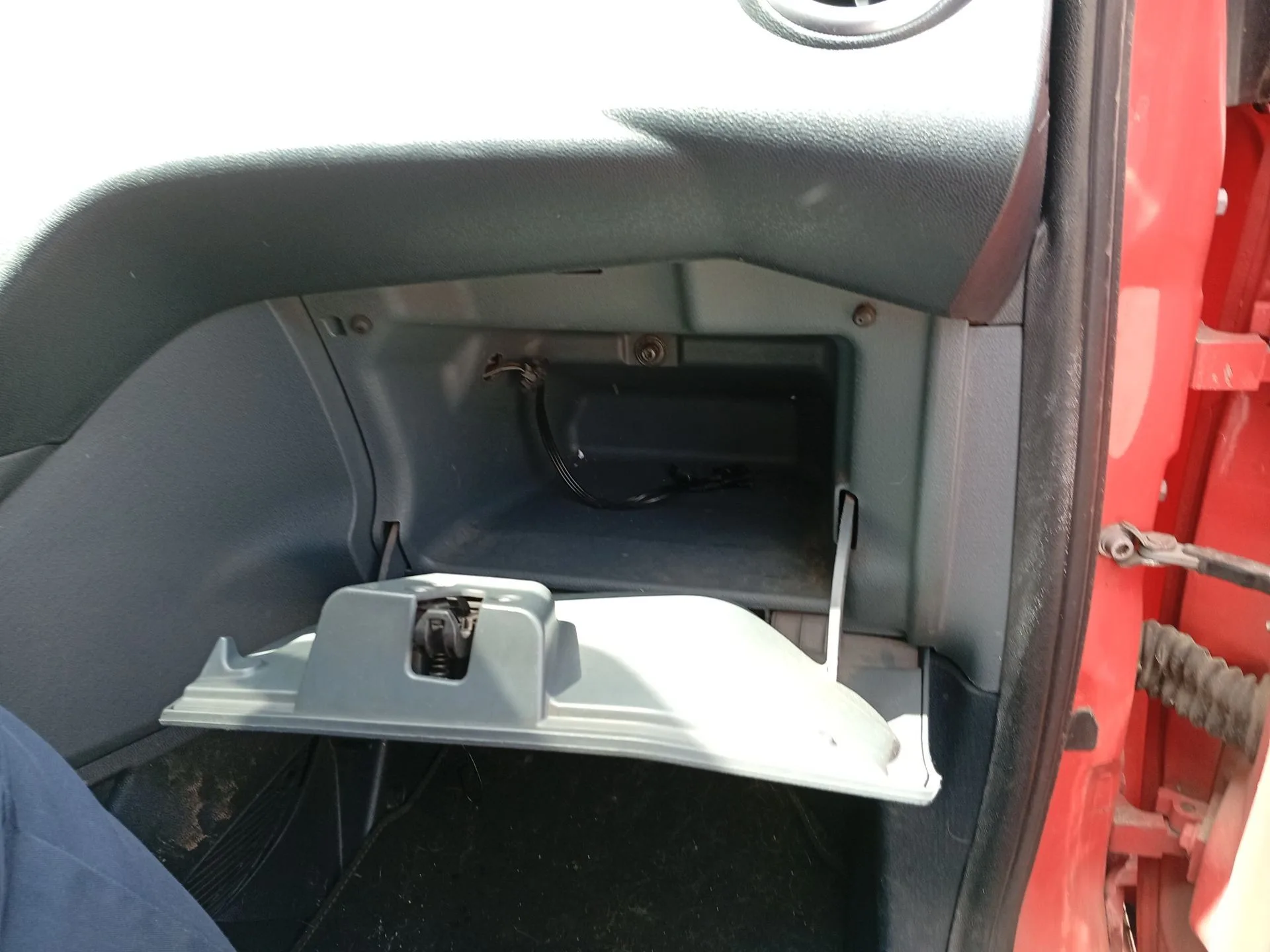 Guantera para Ford Ka (Ru8)