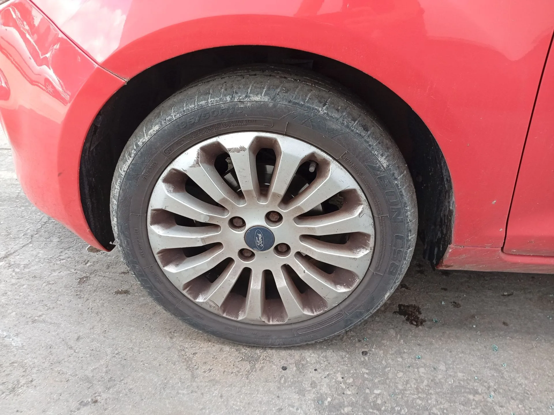 Mangueta Delantera Izquierda para Ford Ka (Ru8)