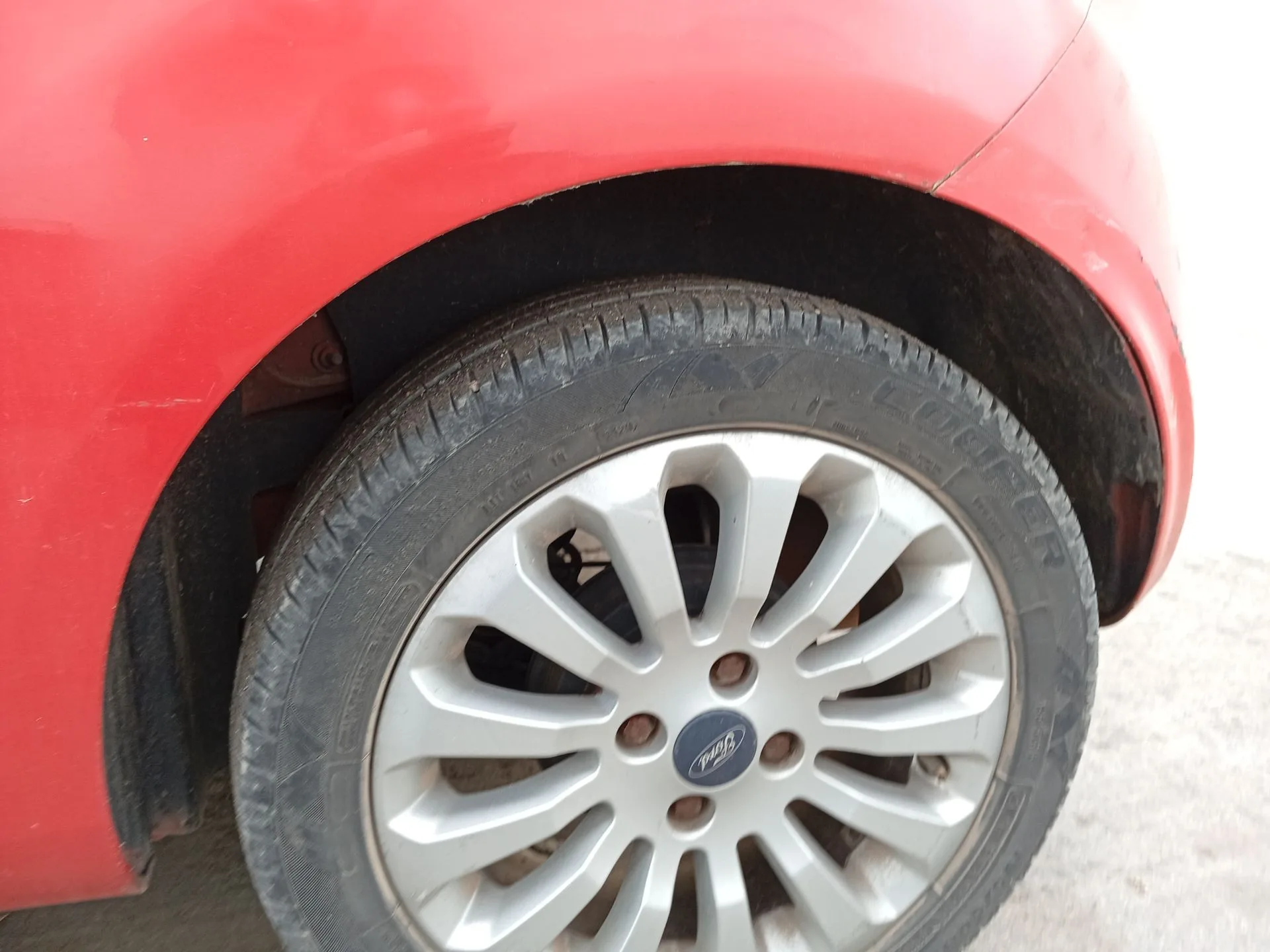 Paso De Rueda Trasero Izquierdo para Ford Ka (Ru8)
