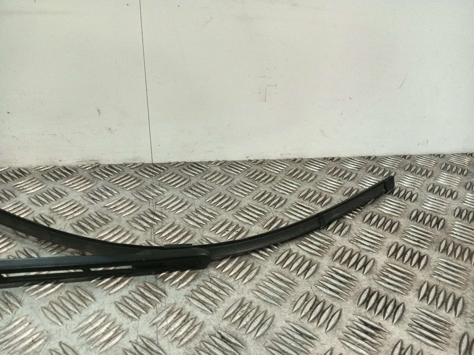 Brazo Limpia Delantero Izquierdo para Audi Q7 (4L)
