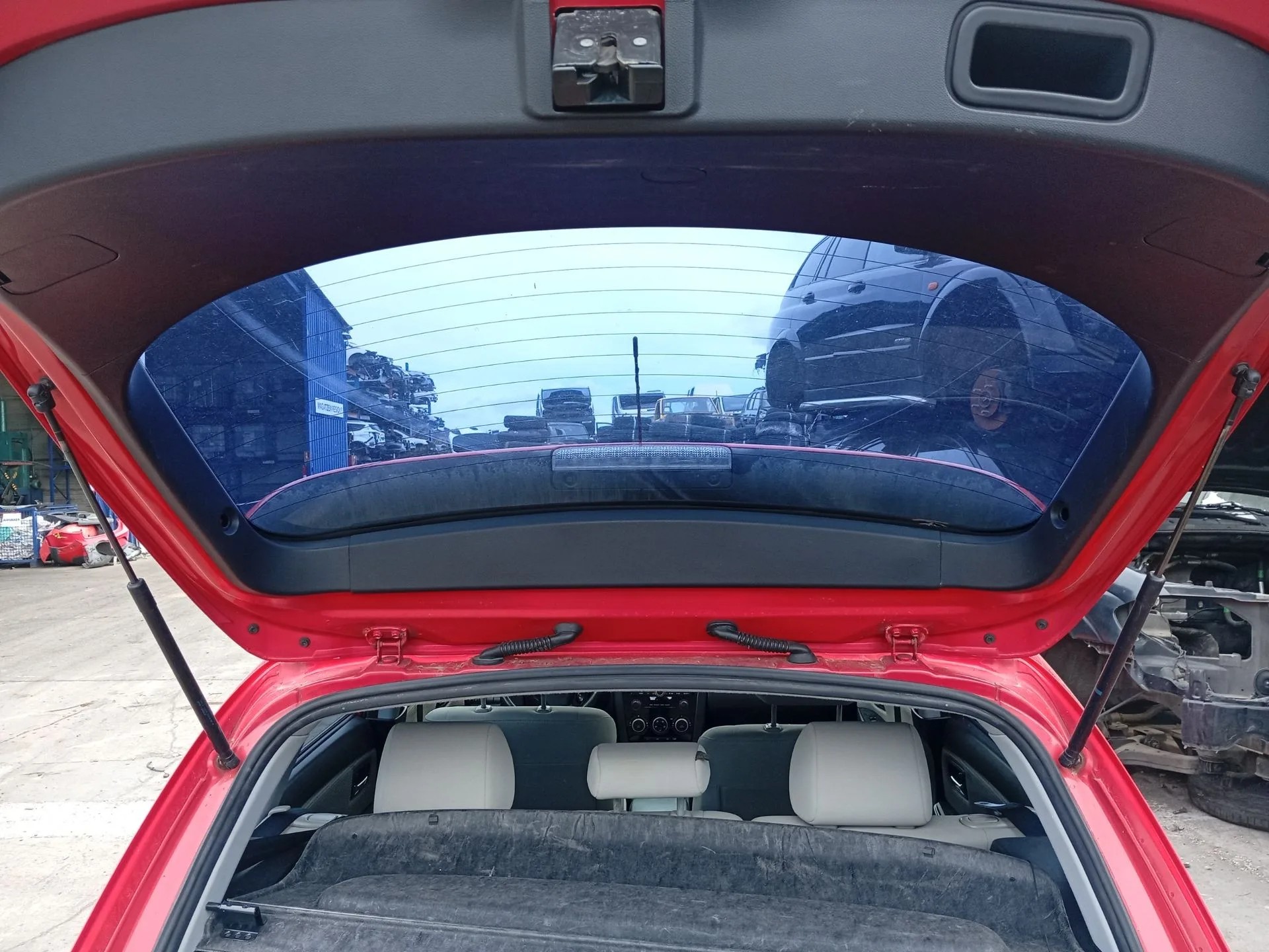 Amortiguadores Maletero / Porton para Mazda 3 (Bk)