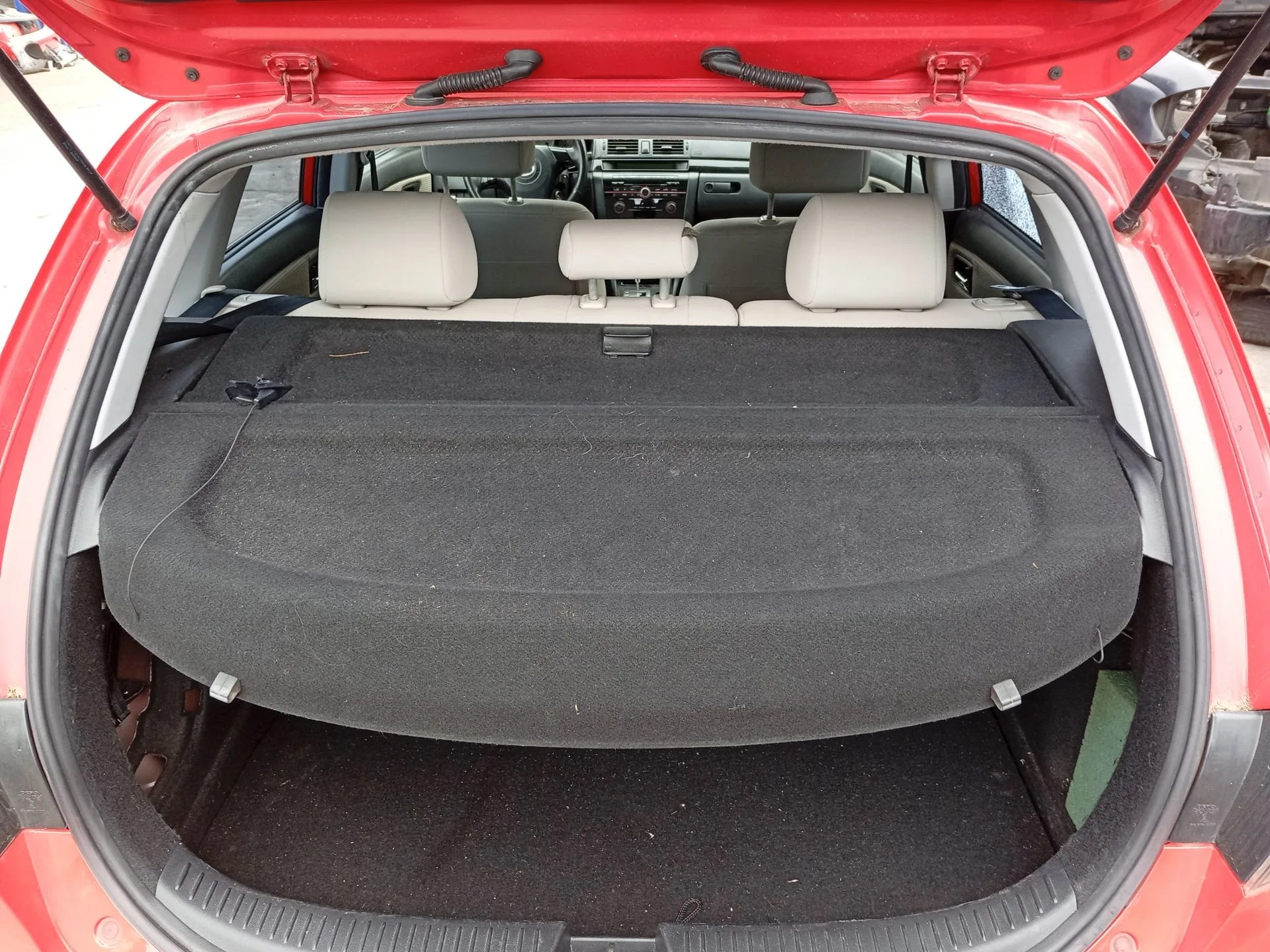 Bandeja Trasera para Mazda 3 (Bk)