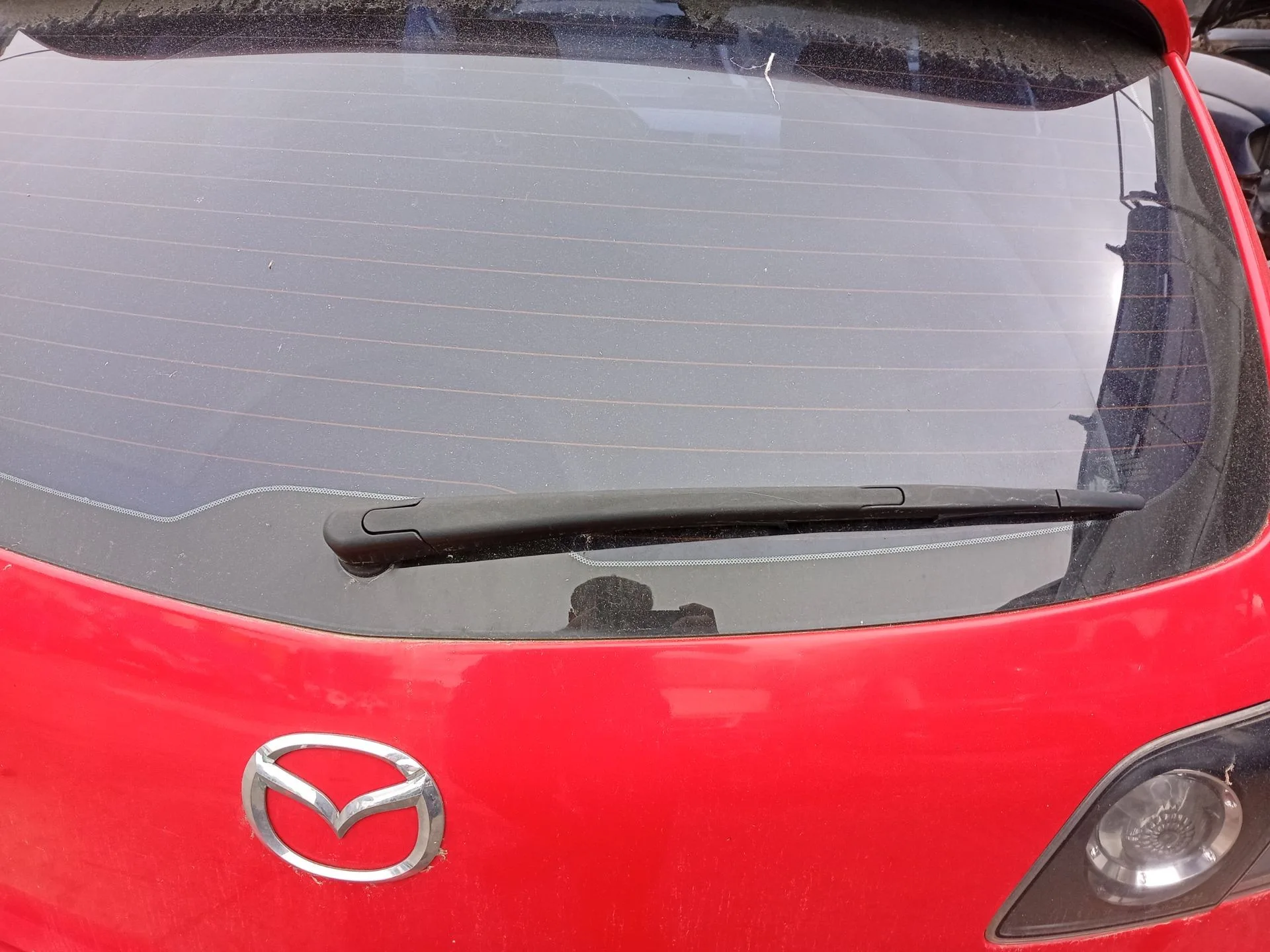 Brazo Limpia Trasero para Mazda 3 (Bk)