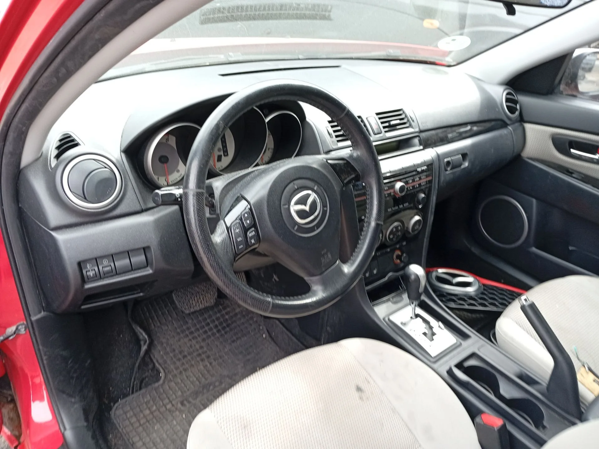 Caja Reles / Fusibles para Mazda 3 (Bk)